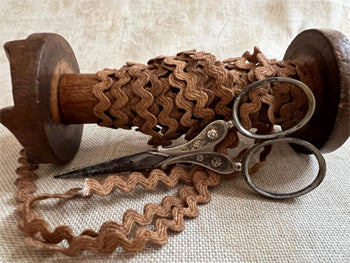 Cotton 1/4" Rick Rack - 3 yards - Truffle Pig