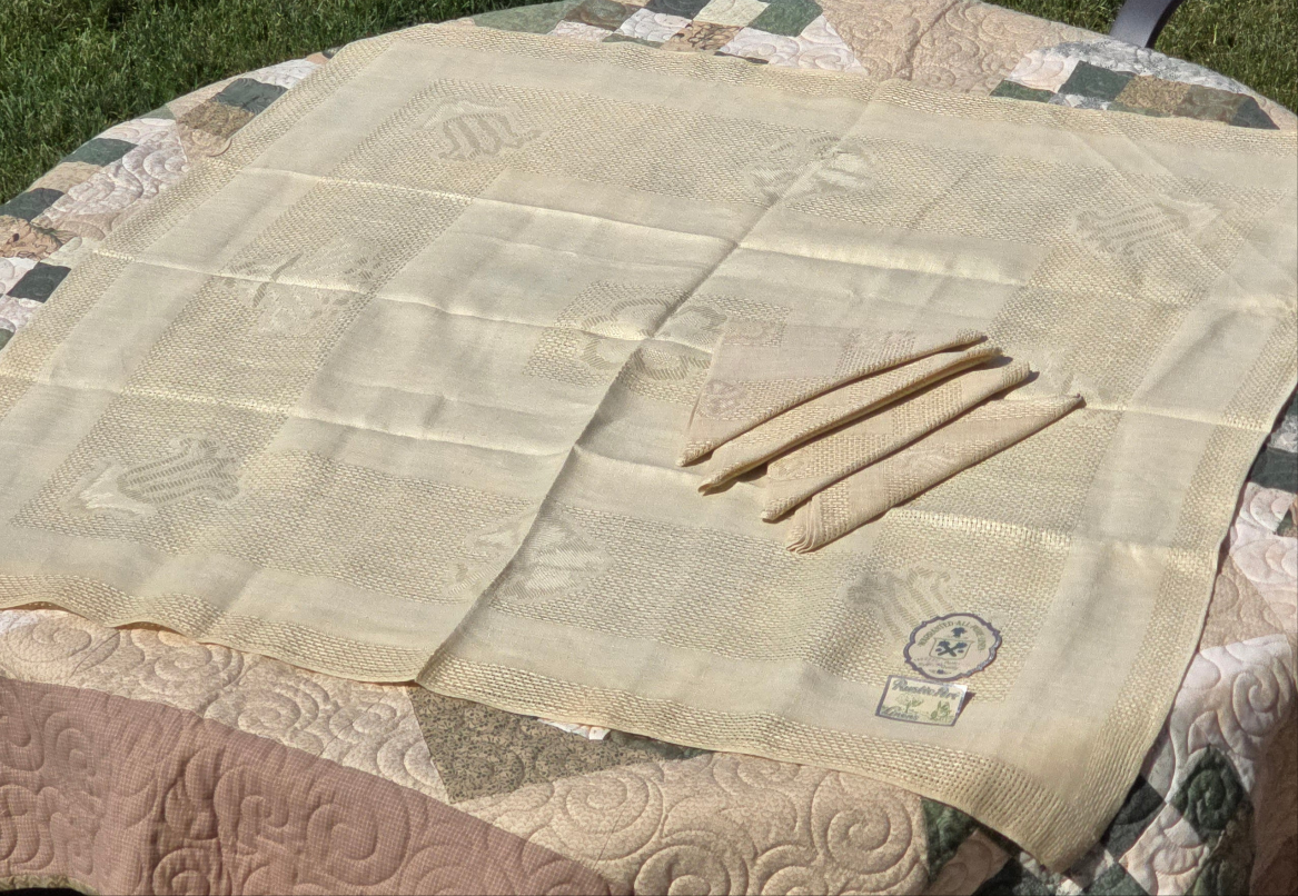 Rustic Art Linens - Vintage Tablecloth & Napkins