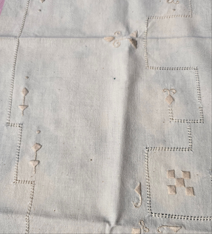 Vintage Cream and Pink Tablecloth and Napkins