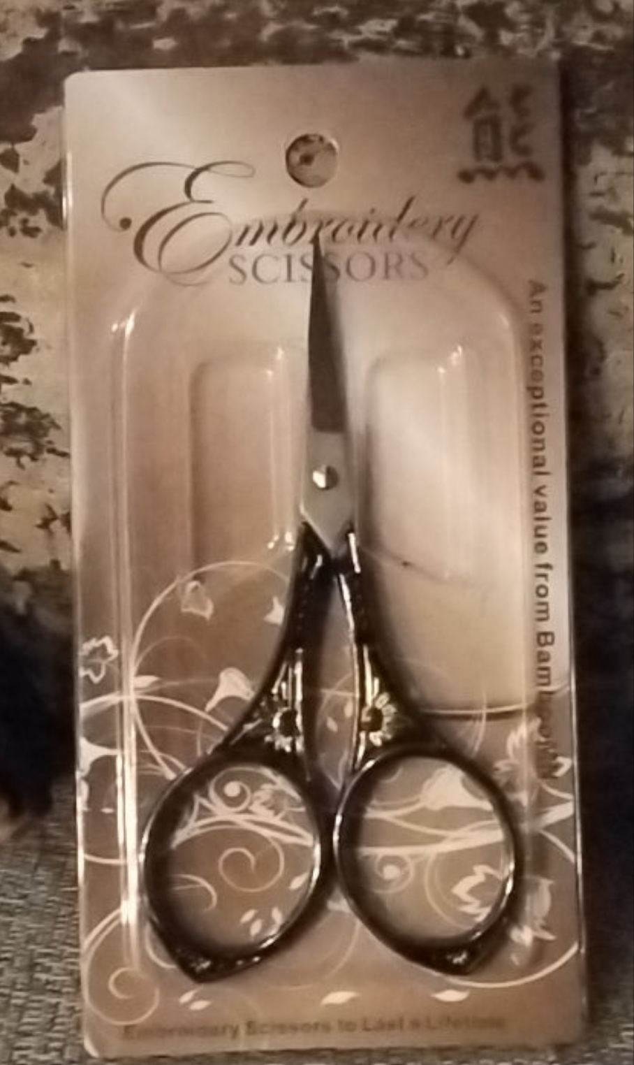 JubileeYarn - Embroidery Scissors - Sun Motif