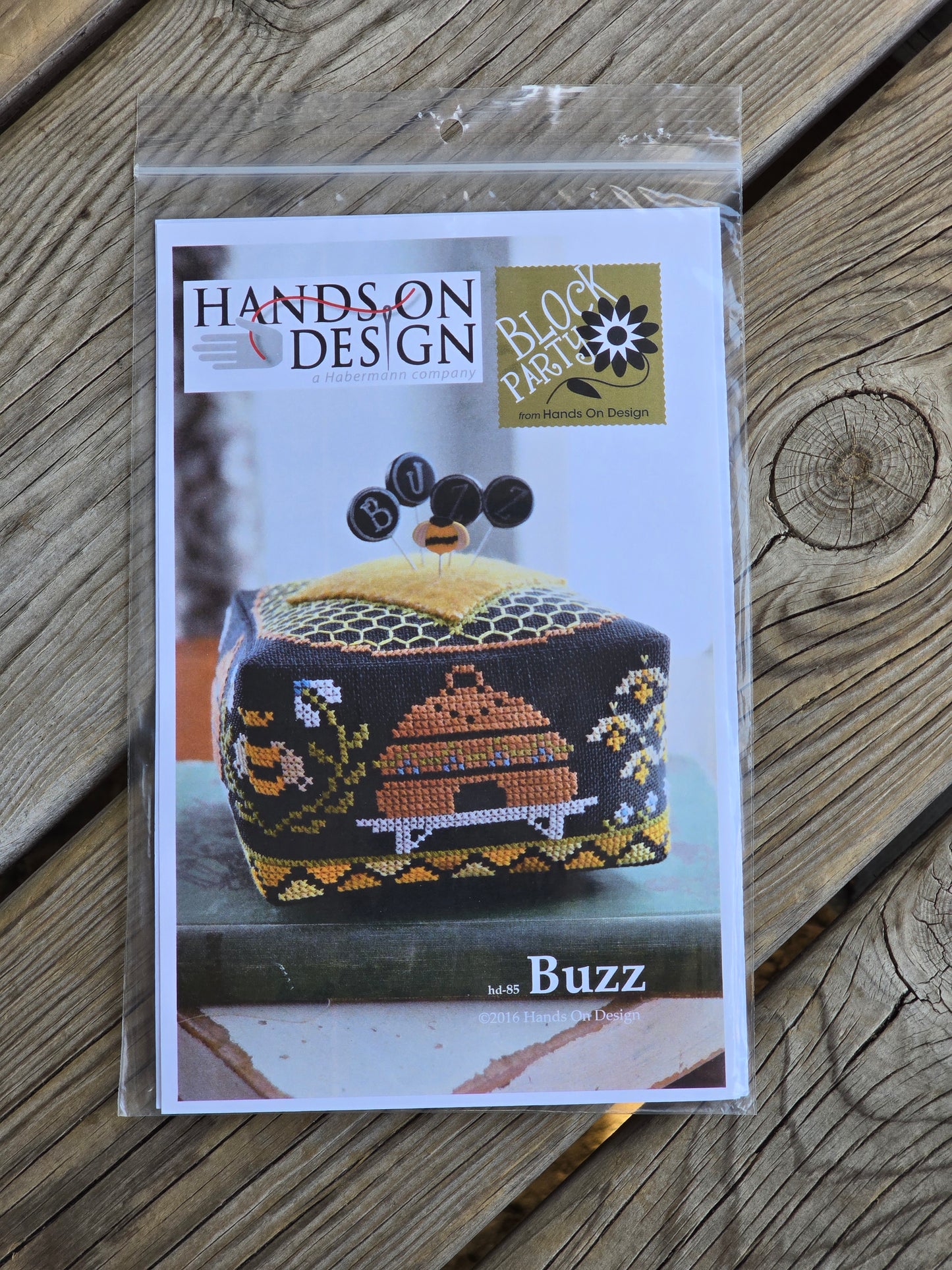 Hands on Design - Buzz - Block Party - Cross Stitch Pattern