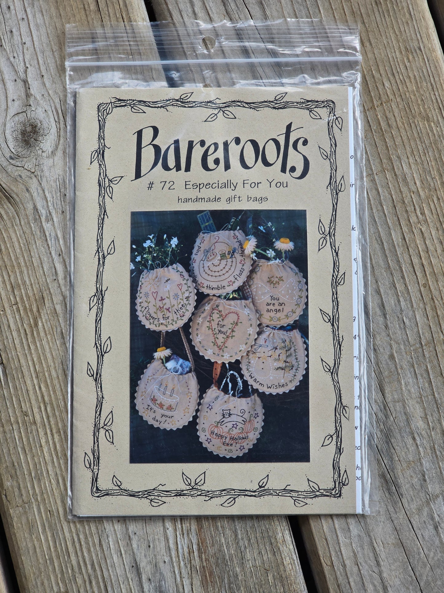 Bareroots - #72 Especially For You - Handmade Gift Bags - Embroidery Pattern