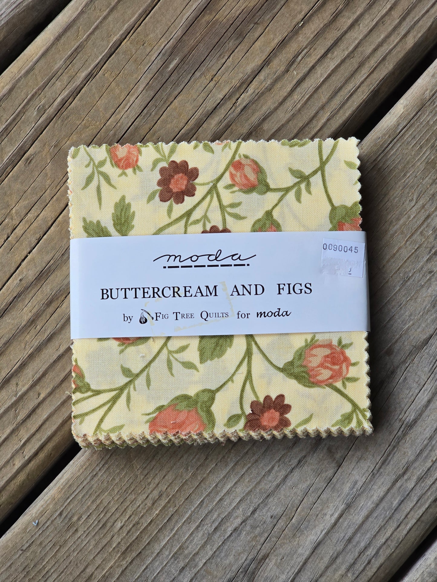 Moda - Buttercream and Figs - Quilting Fabric - Charm Pack