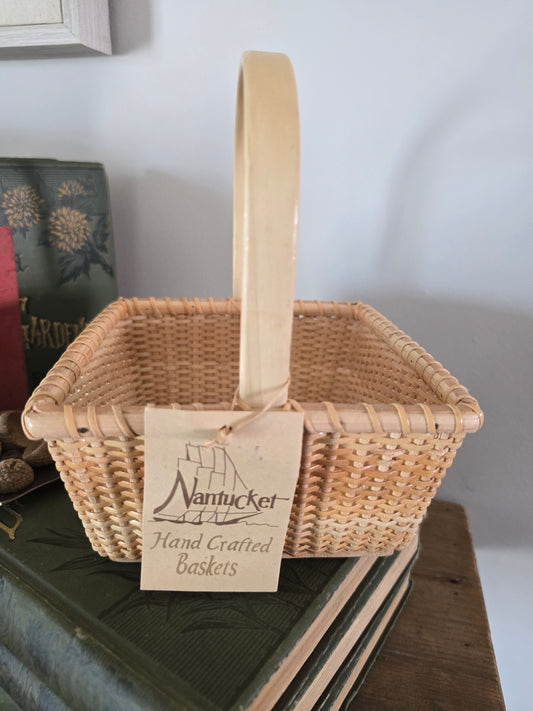 Faithwurks - Charming Basket I-IV - Cross Stitch Kit