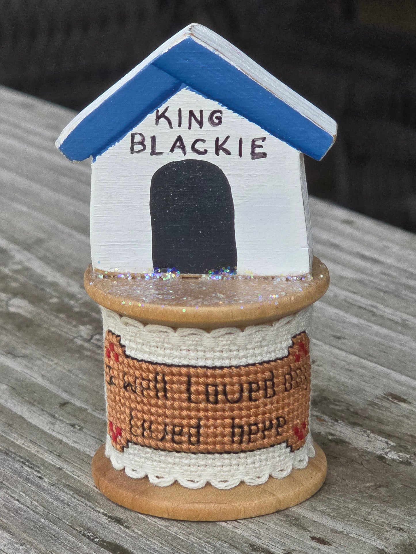 Faithwurks - Dog House - Seasonal Spool Decoration