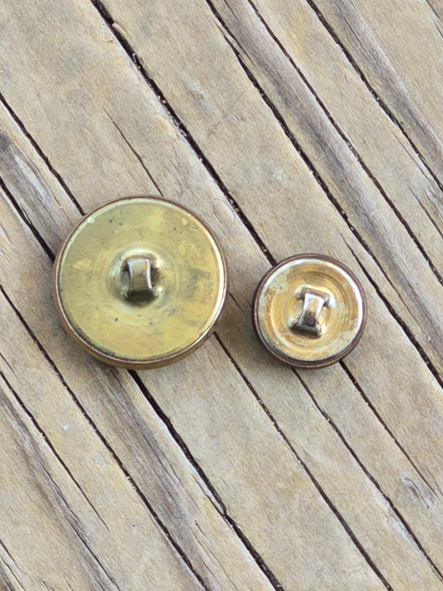 Gold Metal Grapes and Leaves Buttons