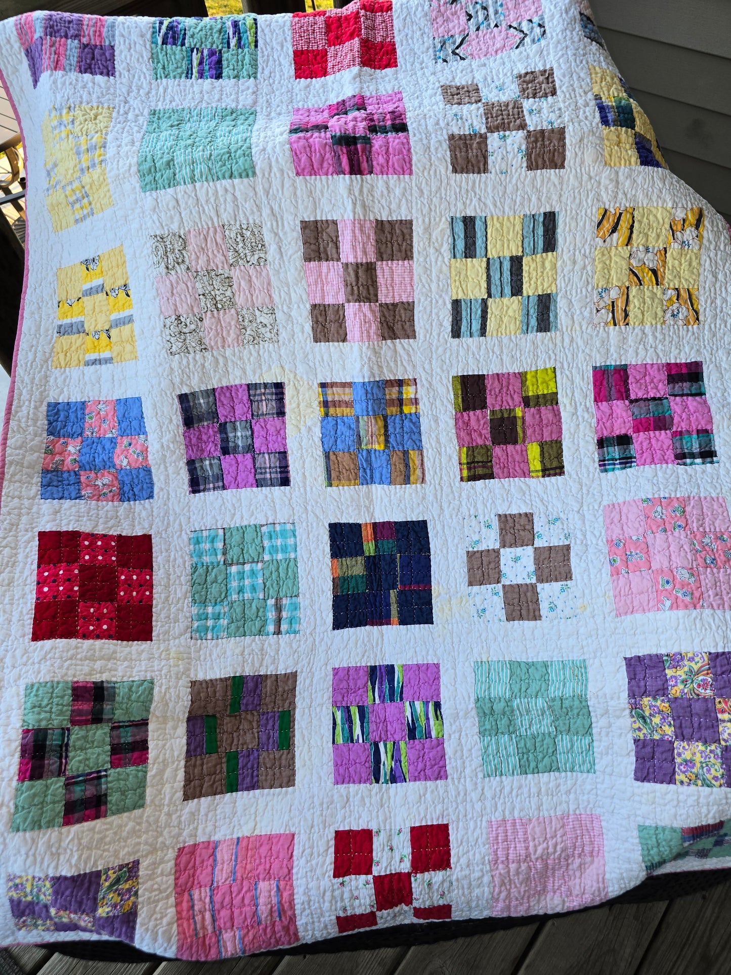 Vintage 9 Patch Quilt - 32' x 44'