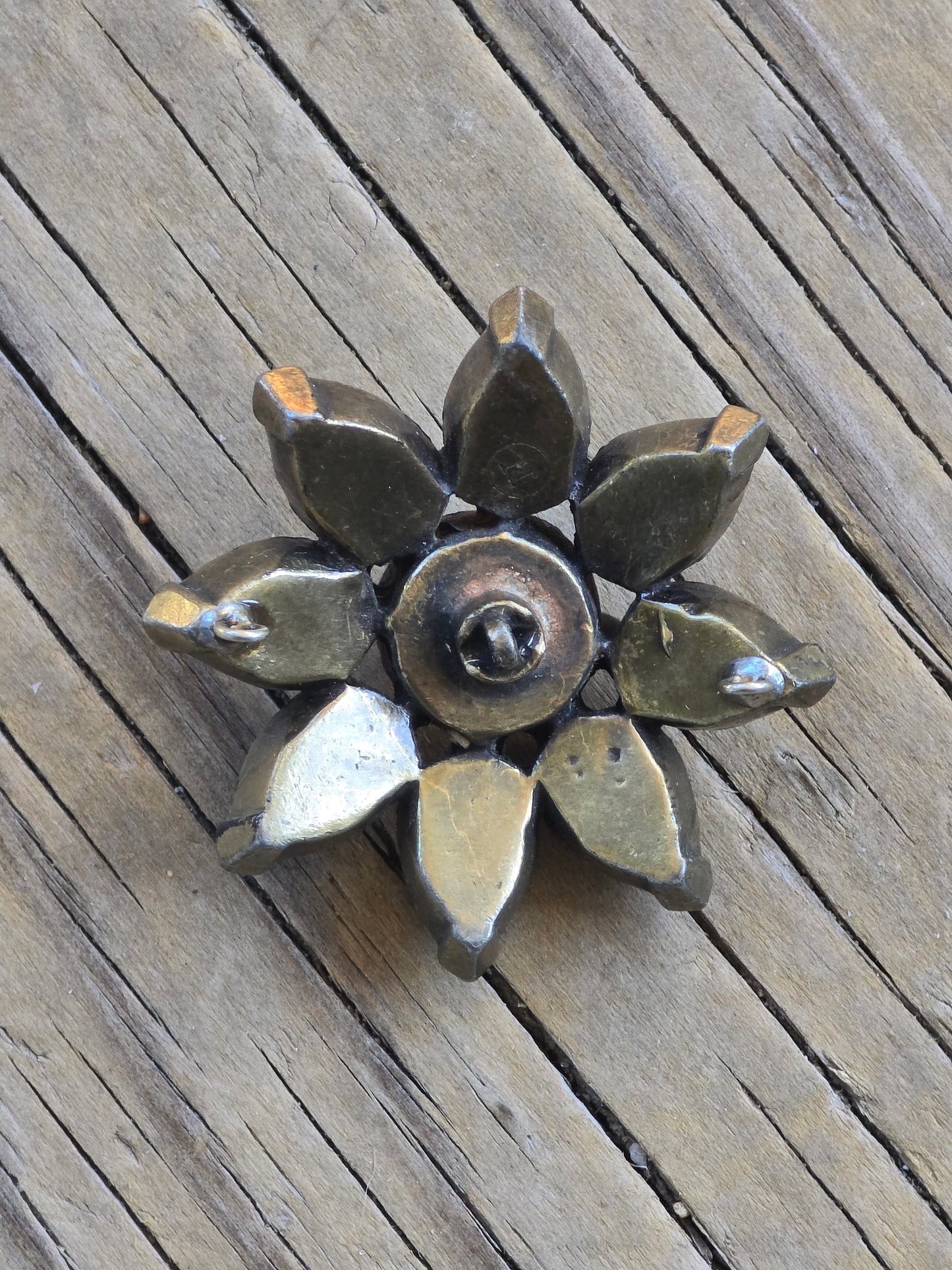 Metal Flower Button w/Rhinestone