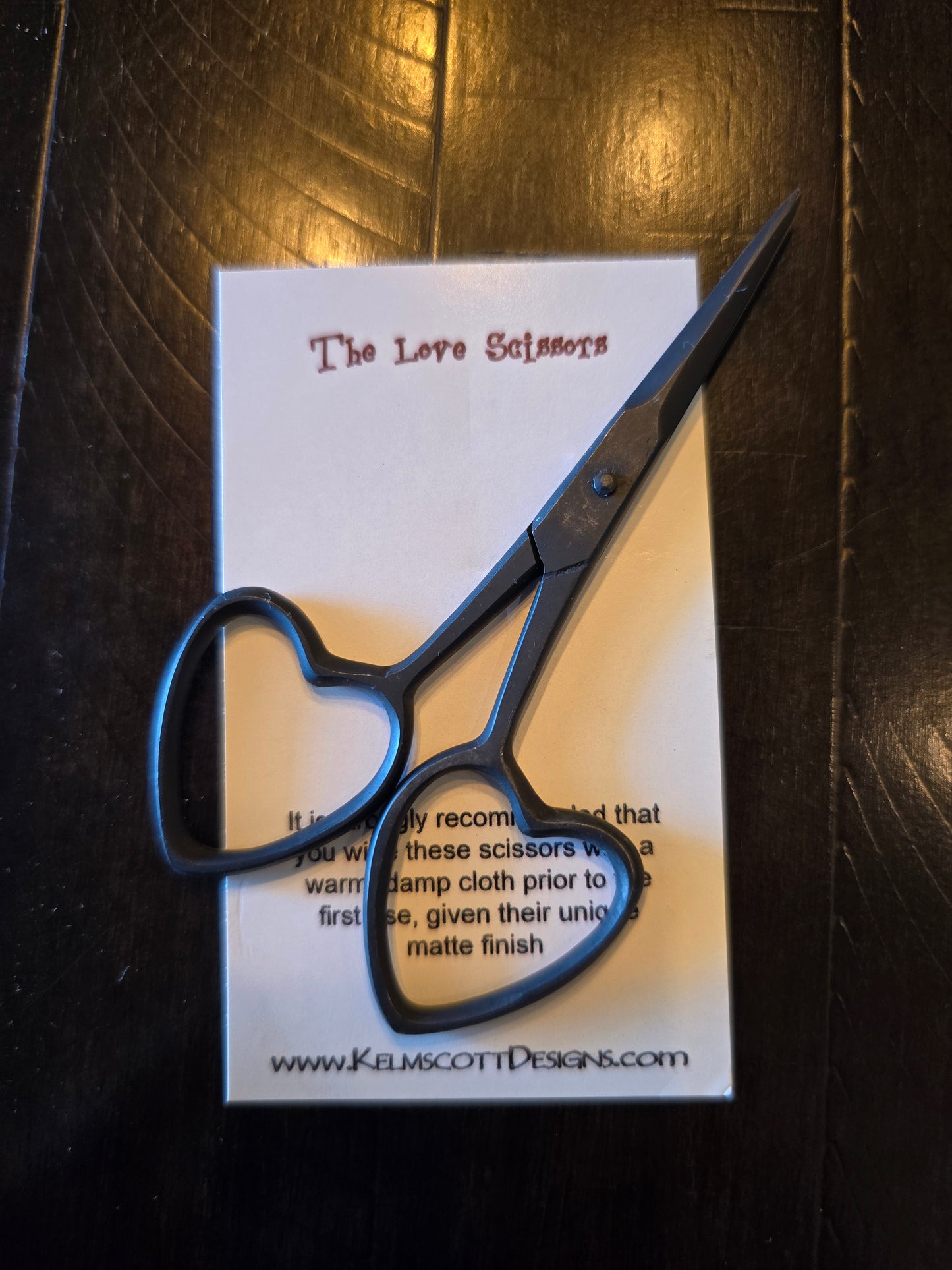 Kelmscott Designs - The Love Scissors