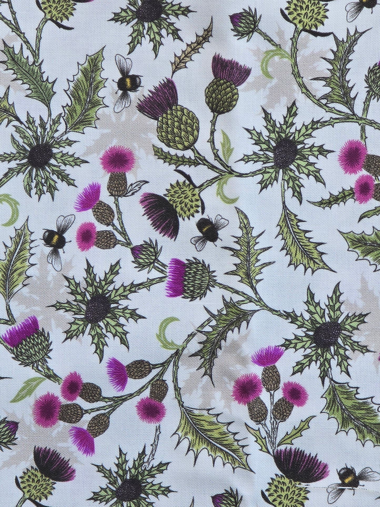 Lewis & Irene - Highlands and Bumbleberries - Quilting Fabric - 5 Piece Pre-Cut Bundles