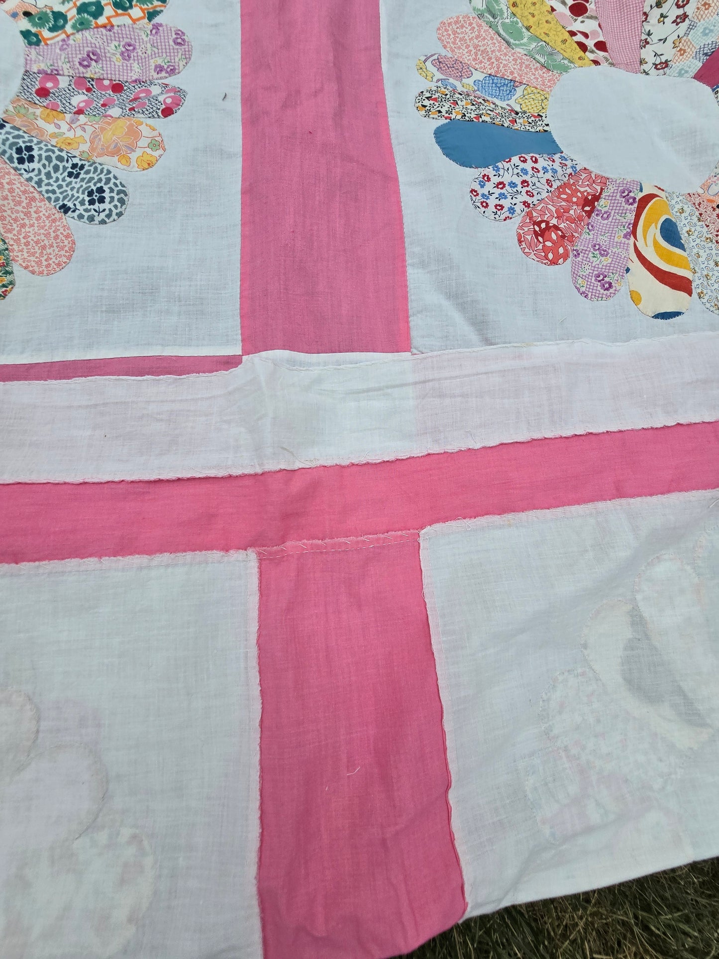 Vintage Dresden Plate Quilt Top