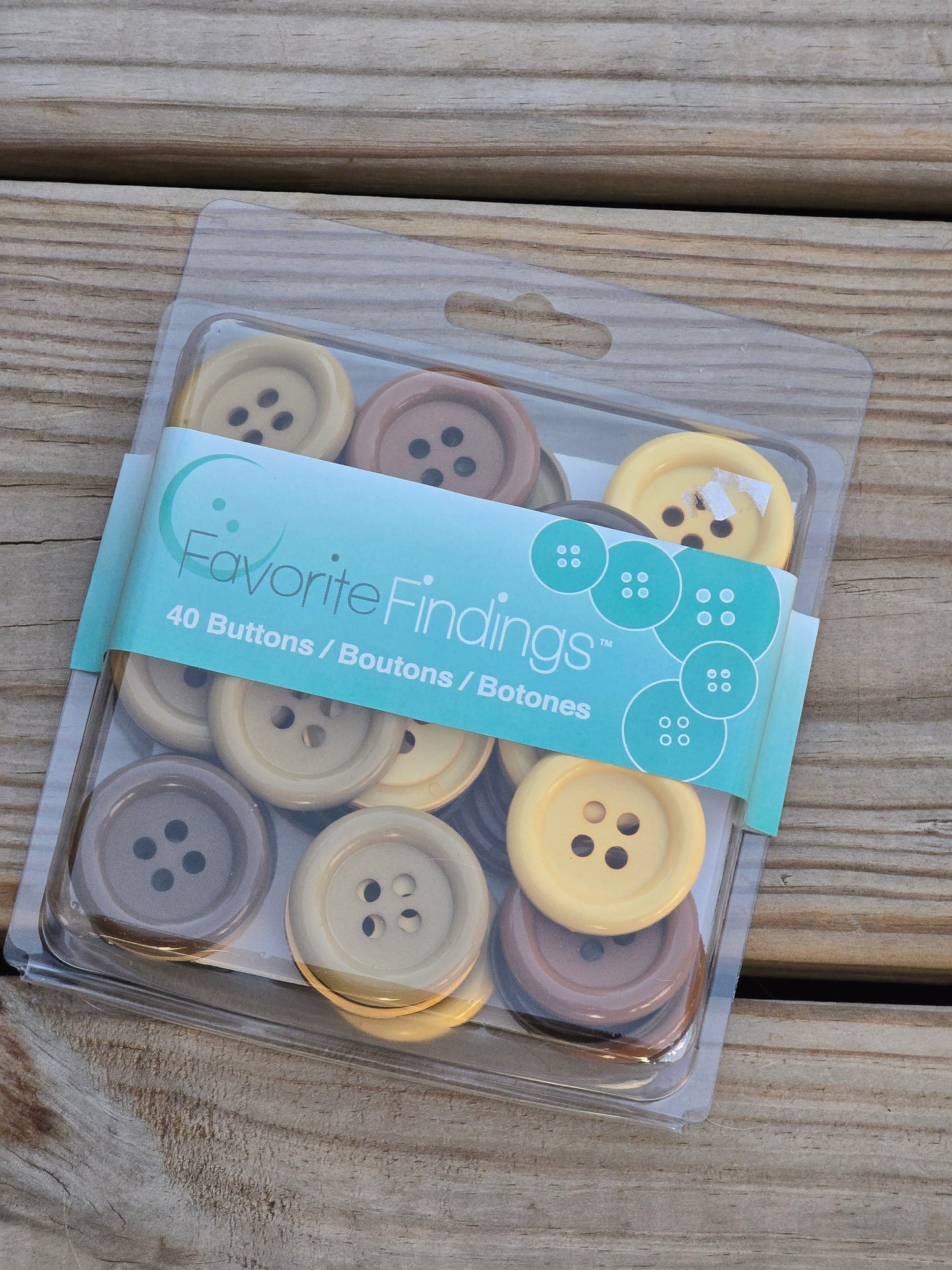 Favorite Findings - 40 Buttons - Nature, Black & White or Clean