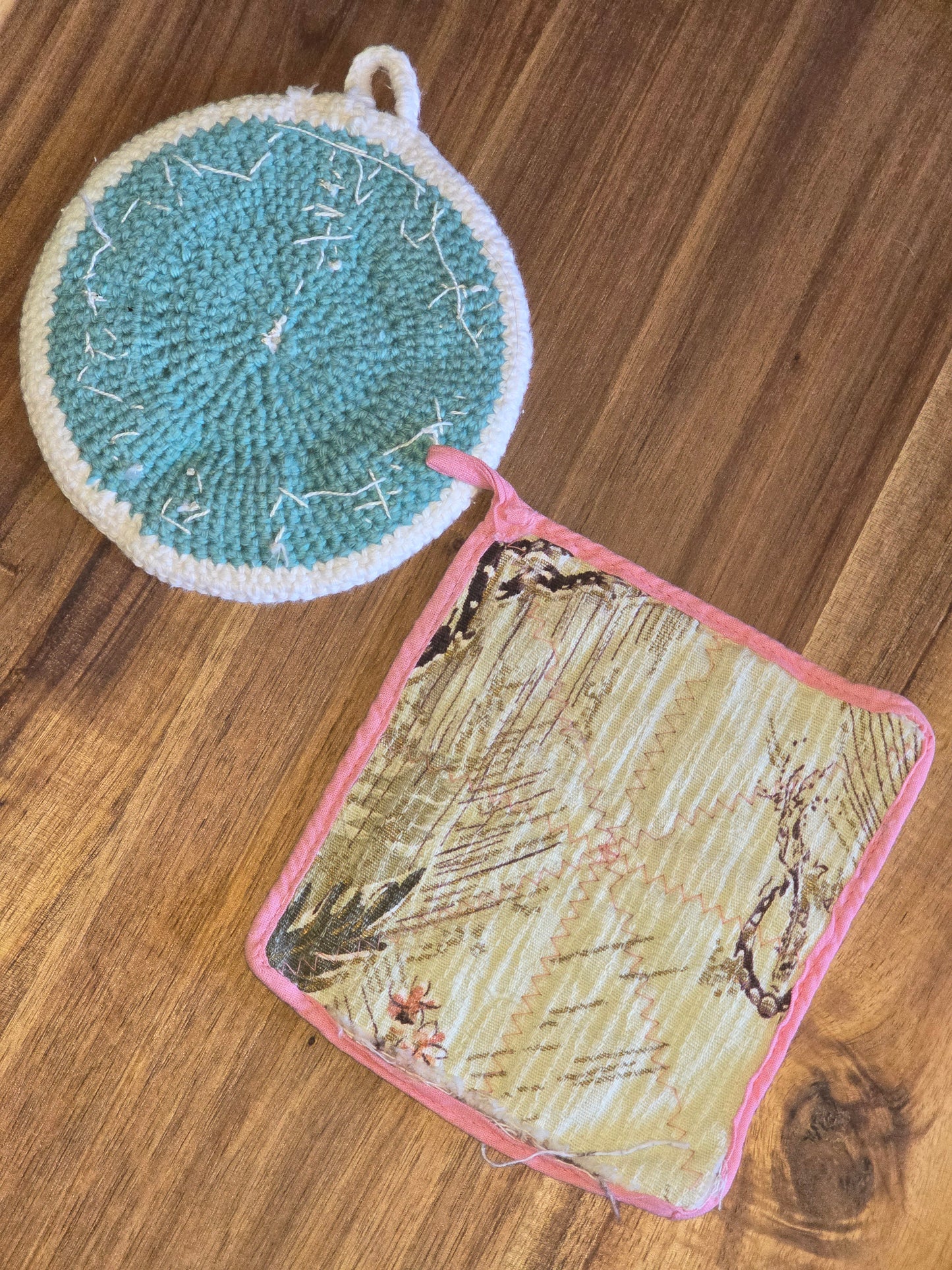 Vintage Pot Holders - Clock and Bark Cloth