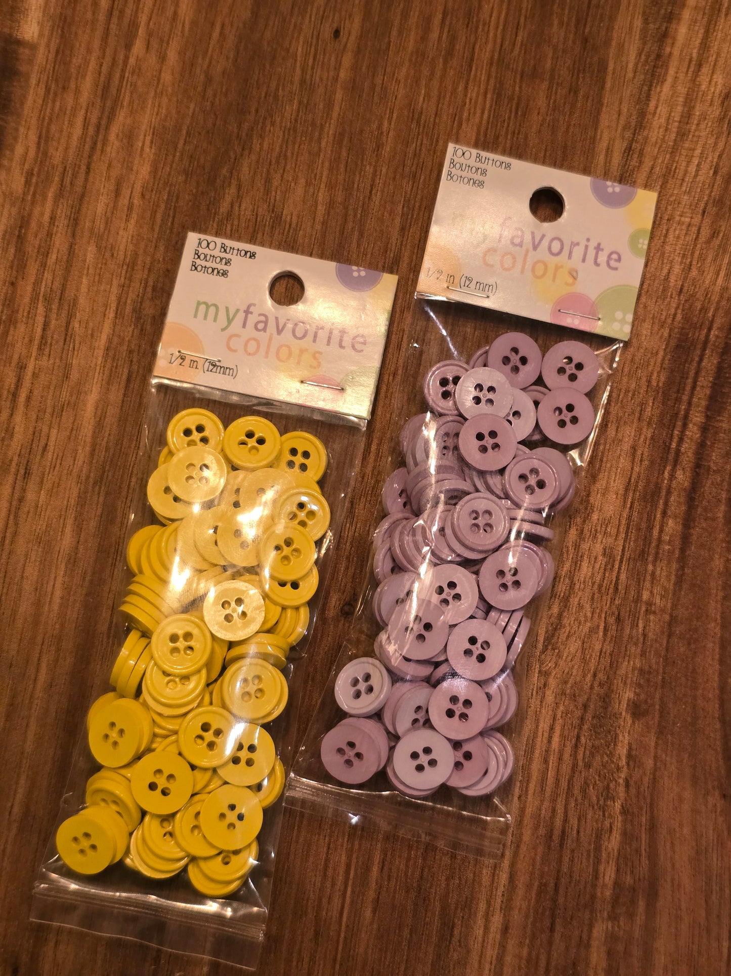 My Favorite Colors - Yellow or Purple Buttons