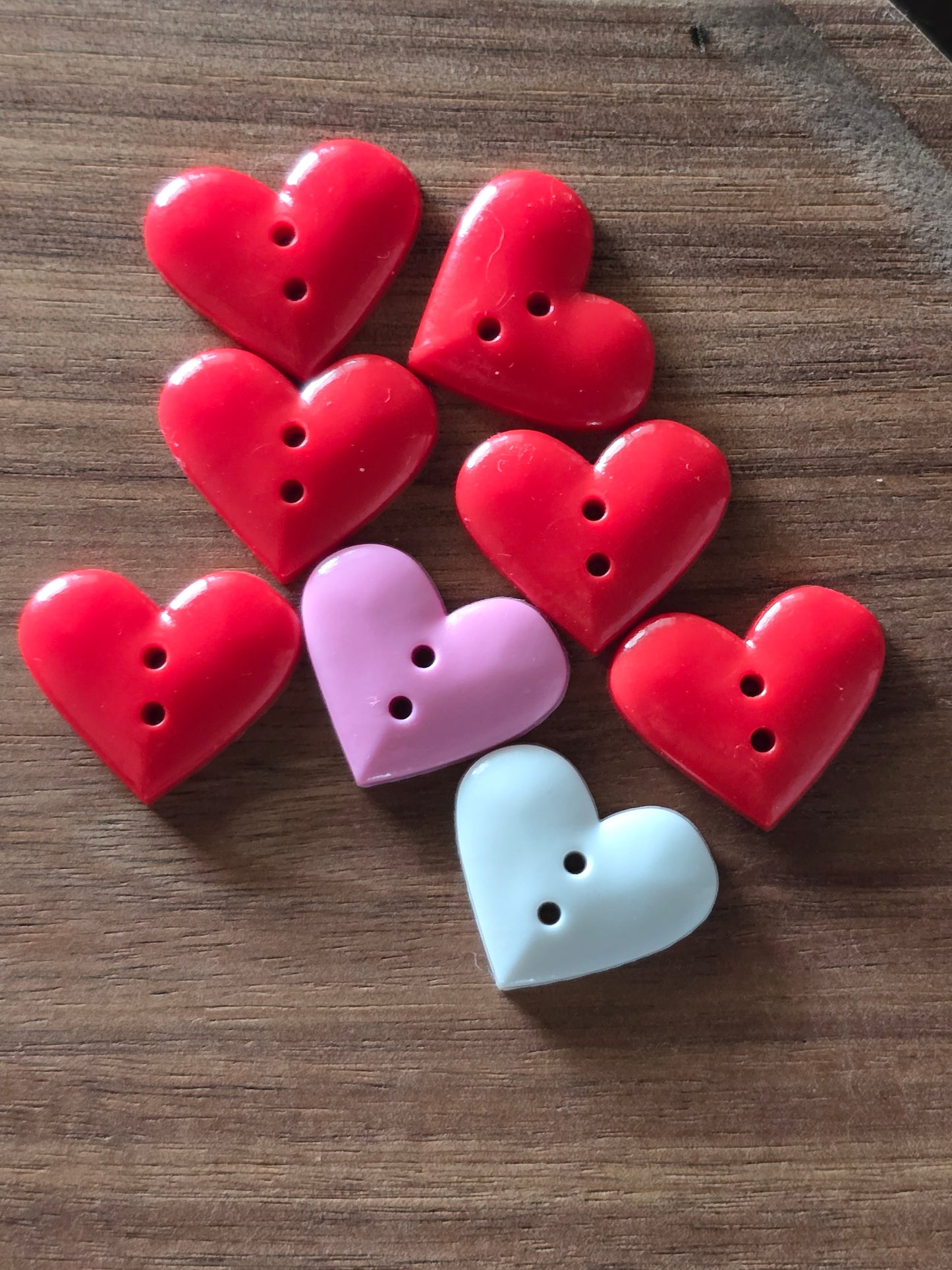 8 Plastic Heart Buttons