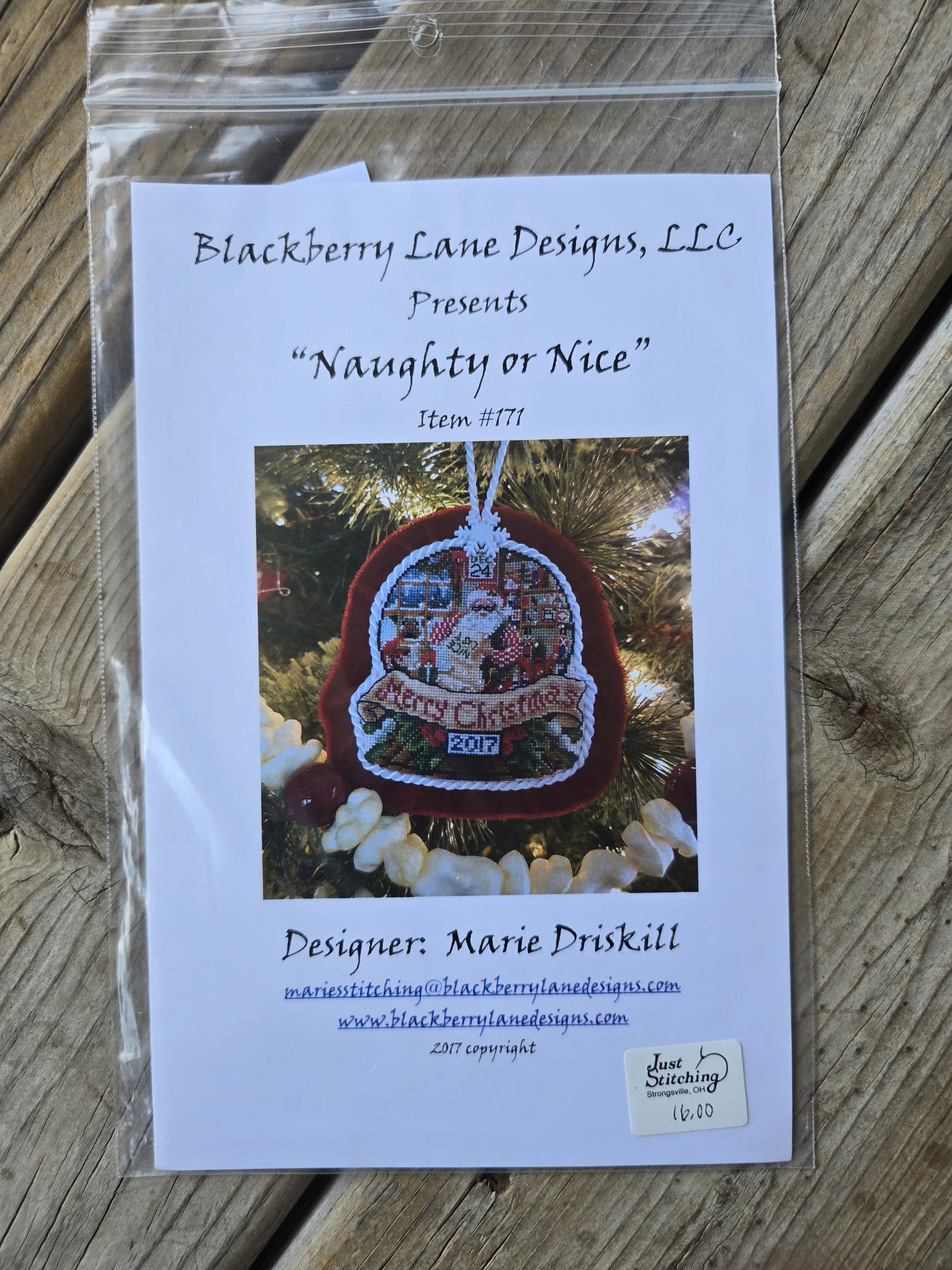 Blackberry Lane Designs, LLC - Naughty or Nice - Cross Stitch Pattern