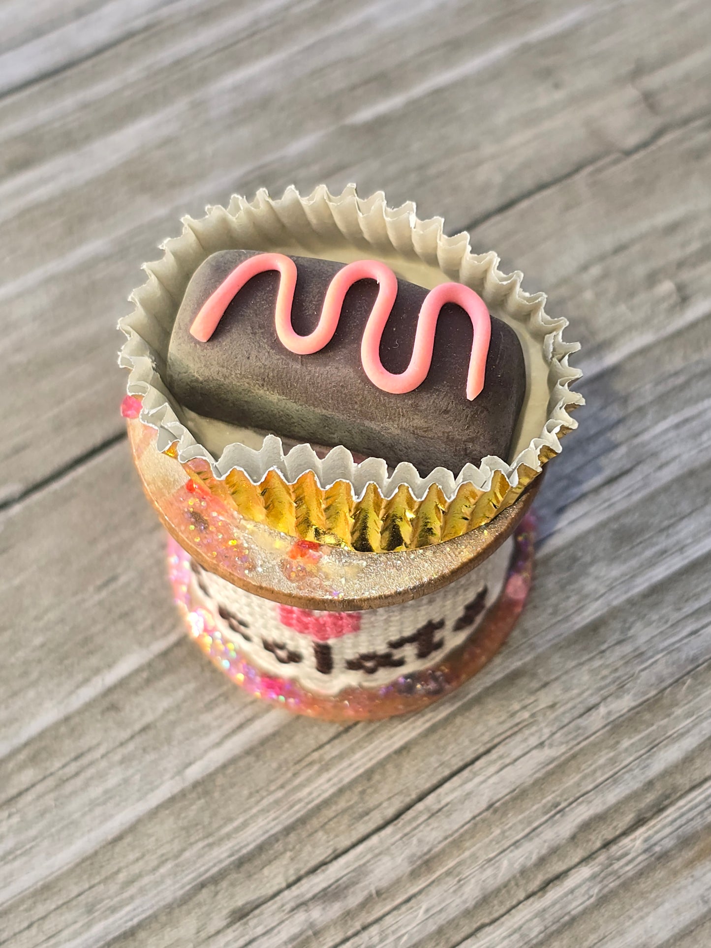 Faithwurks - I Love Chocolate - Seasonal Spool Decoration