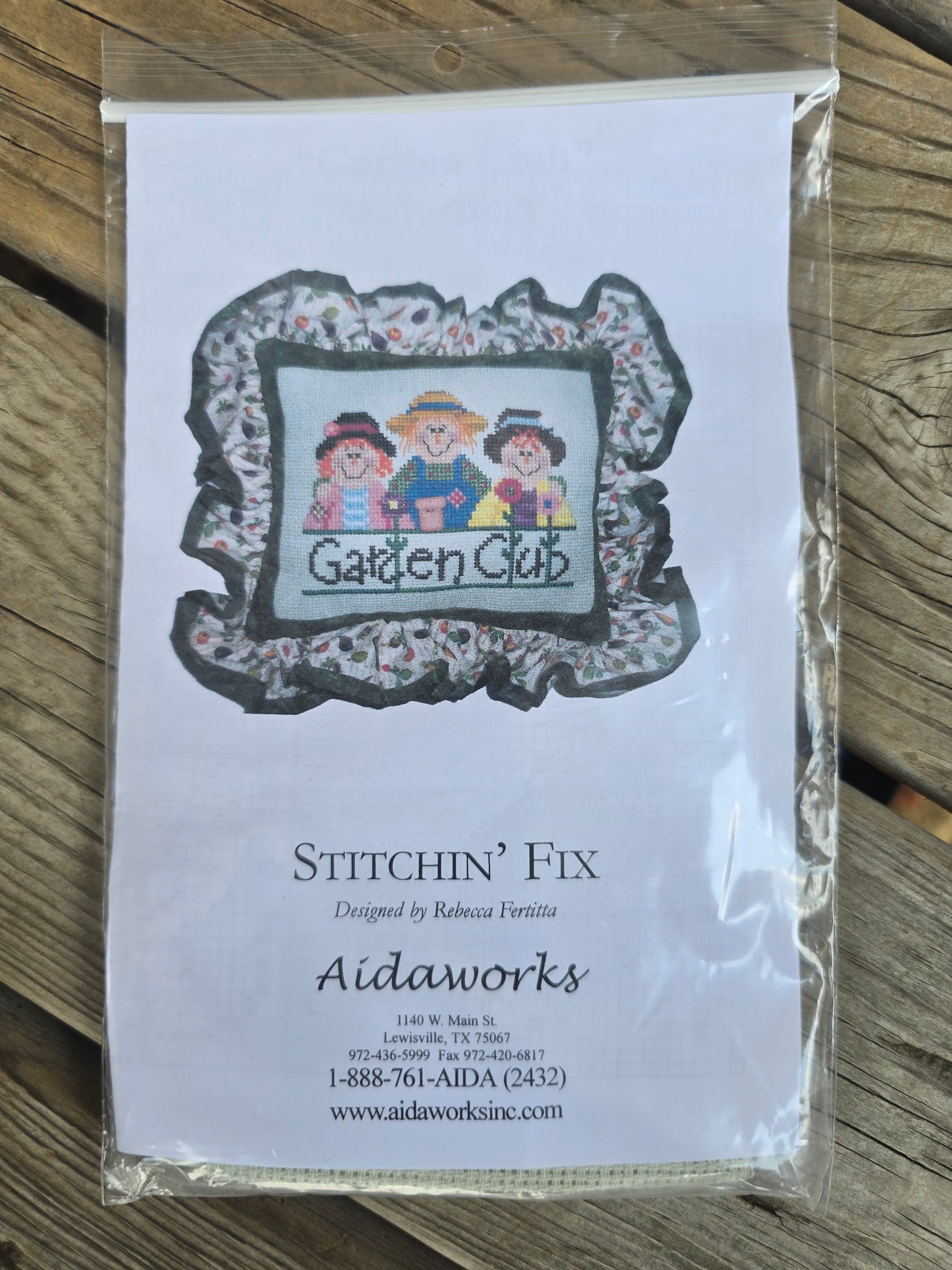 Aidaworks - Stitchin' Fix - Garden Club Ross Stitch Kit