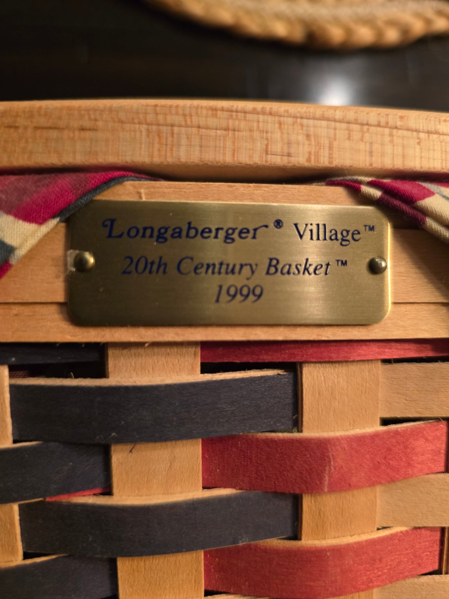 Longaberger - 1999 - 20th Century Village Basket