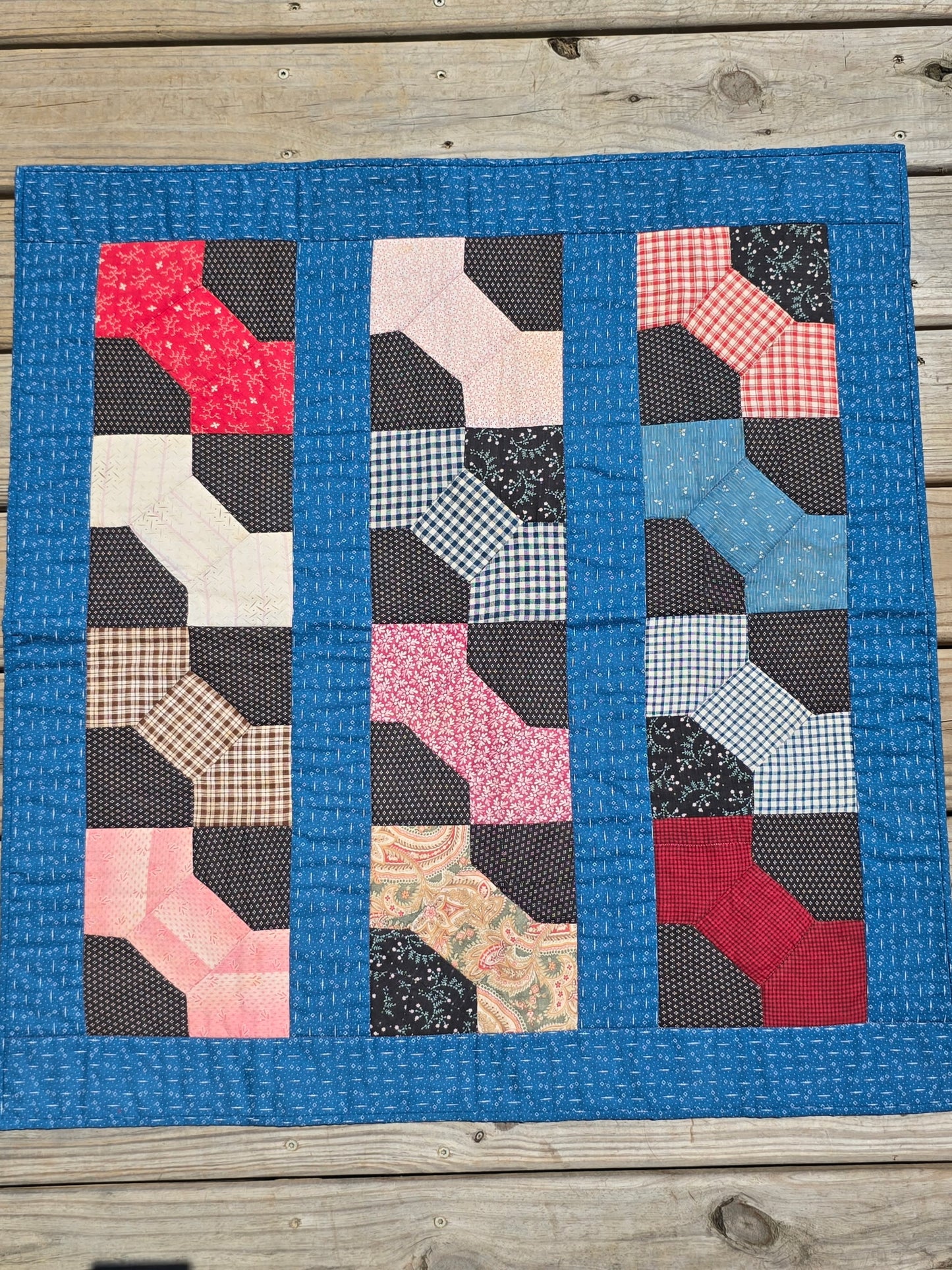 Bowtie - Quilted Wall Hanging - Quilting