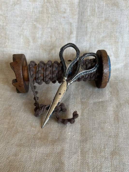 Mini Pom Pom - 1 yard - Baby Seal