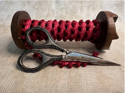 Mini Pom Pom - 1 yard - Raspberry Pearls