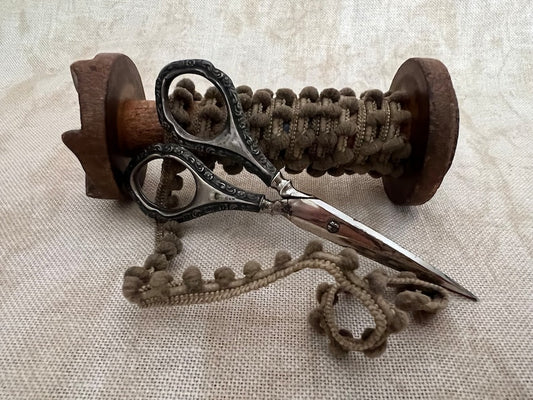 Mini Pom Pom - 1 yard - Mermaid's Firewood