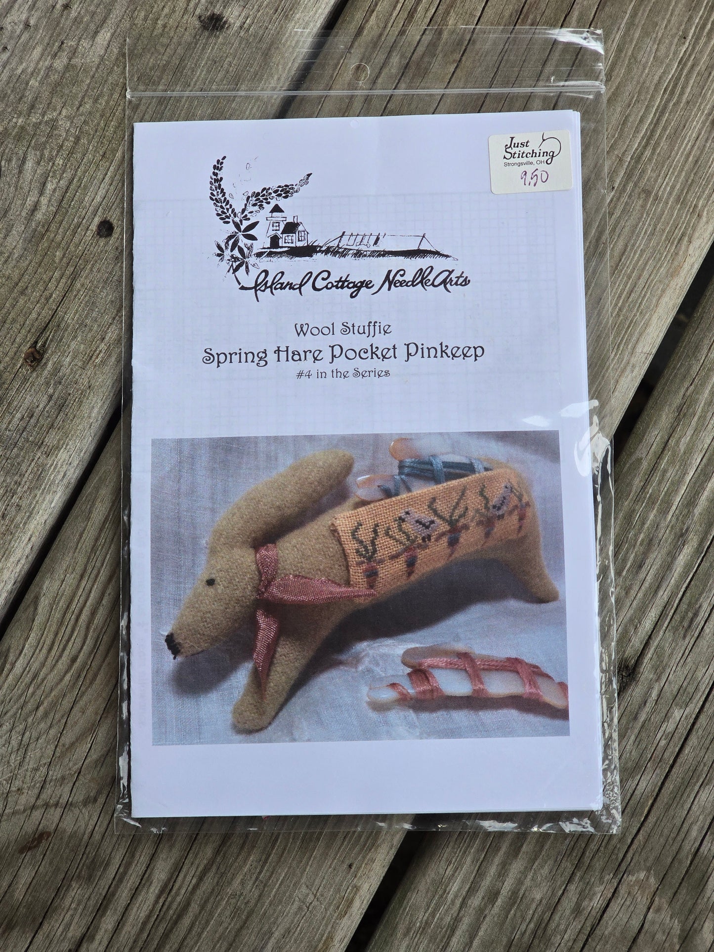 Island Cottage NeedleArts - Spring Hare Pocket Pinkeep - Wool Stuffie - Cross Stitch Kit