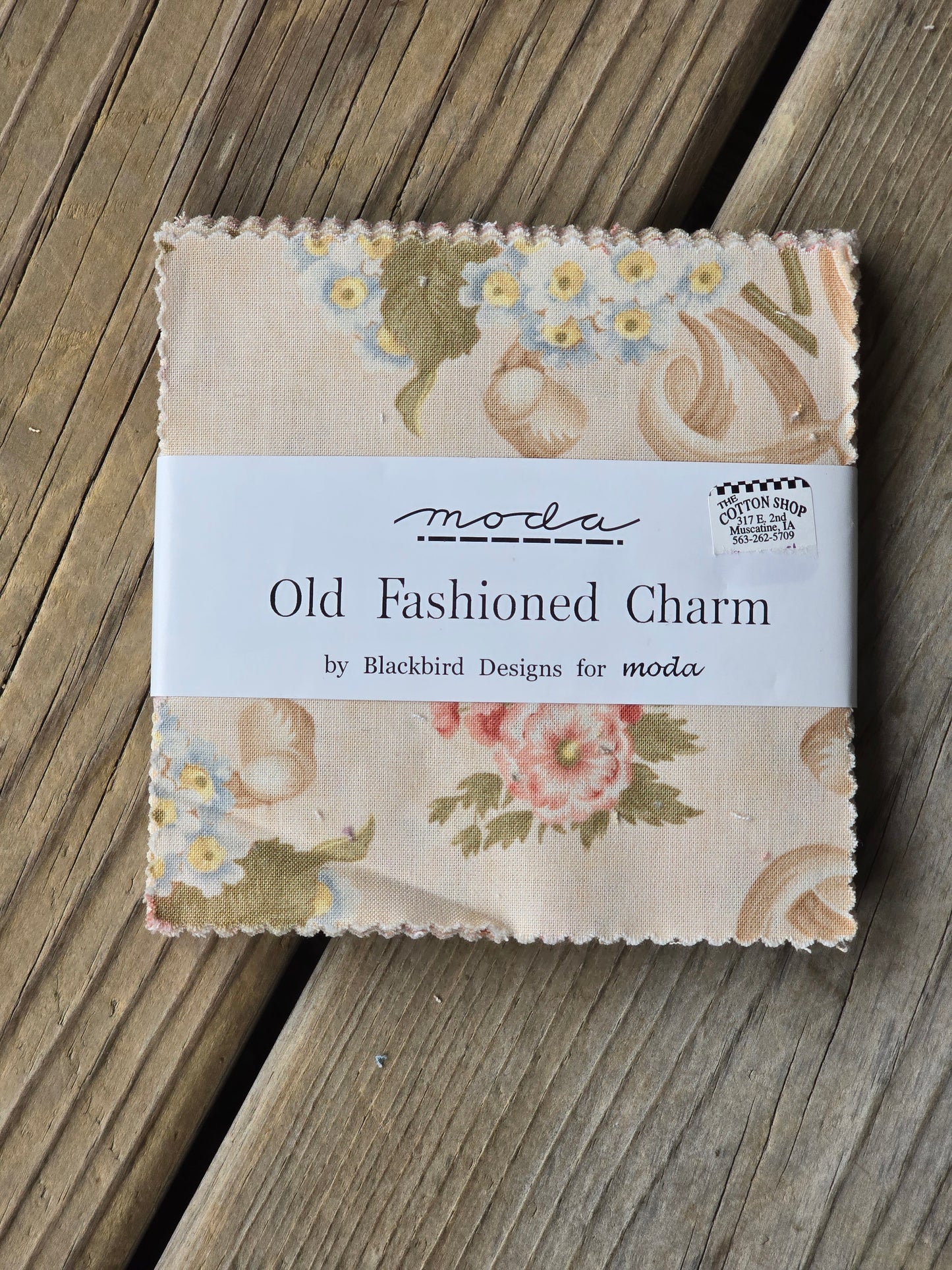 Moda - Old Fashioned Charm - Quilting Fabric - Charm Pack