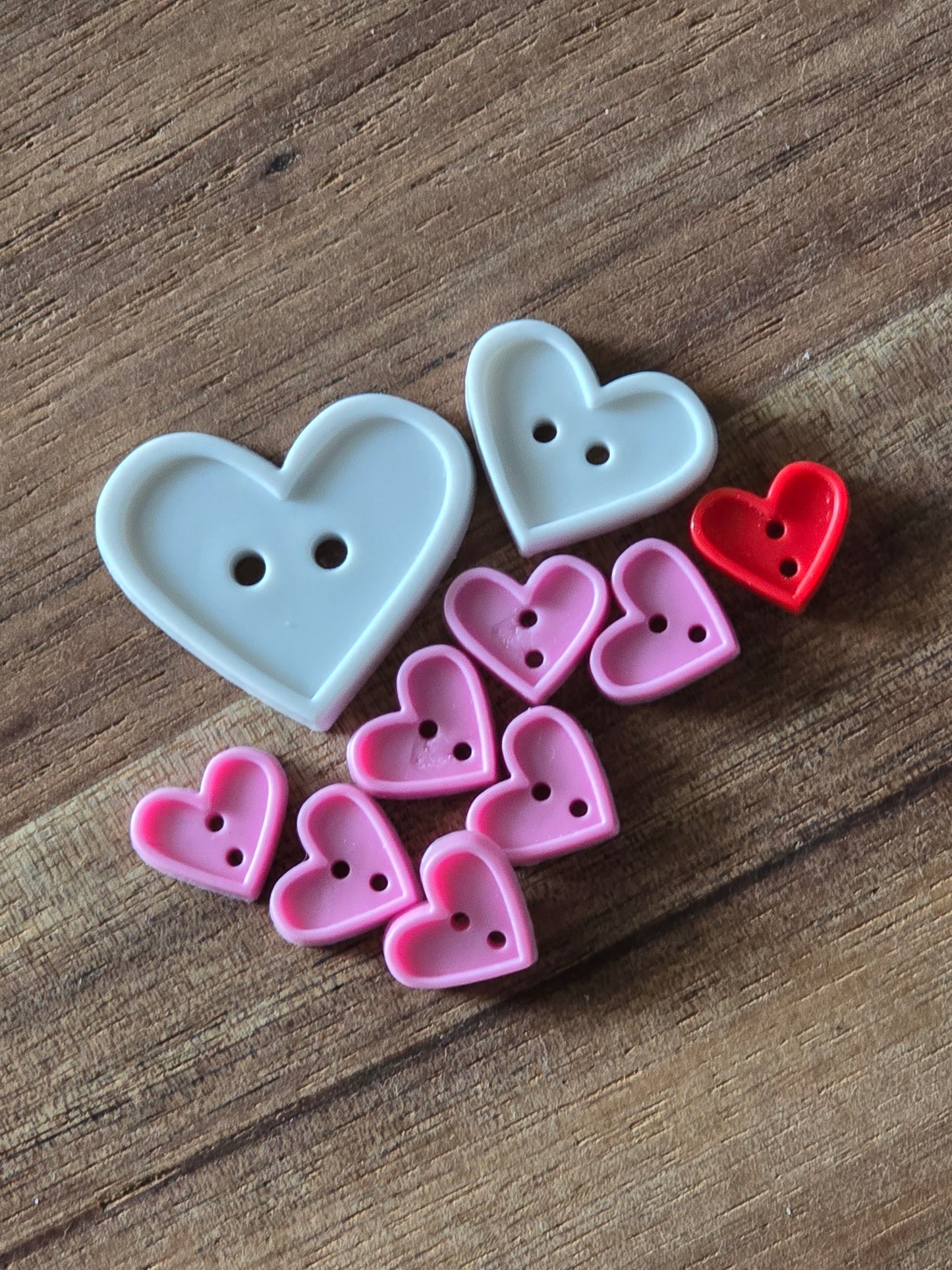 10 Plastic Heart Buttons