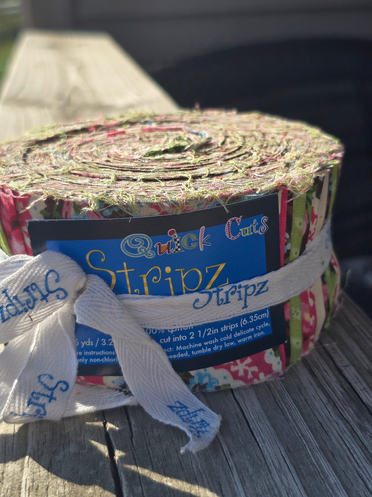 Quick Cuts - Stripz - La Vie En Rose - Quilting Fabric - Jelly Roll