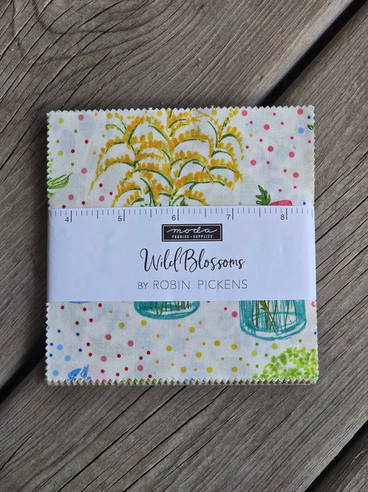 Moda - Wild Blossoms - Quilting Fabric - Charm Pack