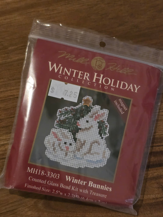 Mill Hill - Winter Holiday Collection - Winter Bunnies - MH18-3303 - Cross Stitch Kit