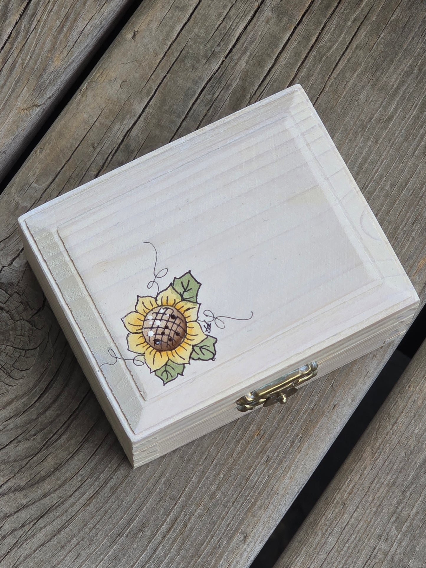 Knobs & Rods Scroll Frames - Wooden Sewing Boxes - Notions