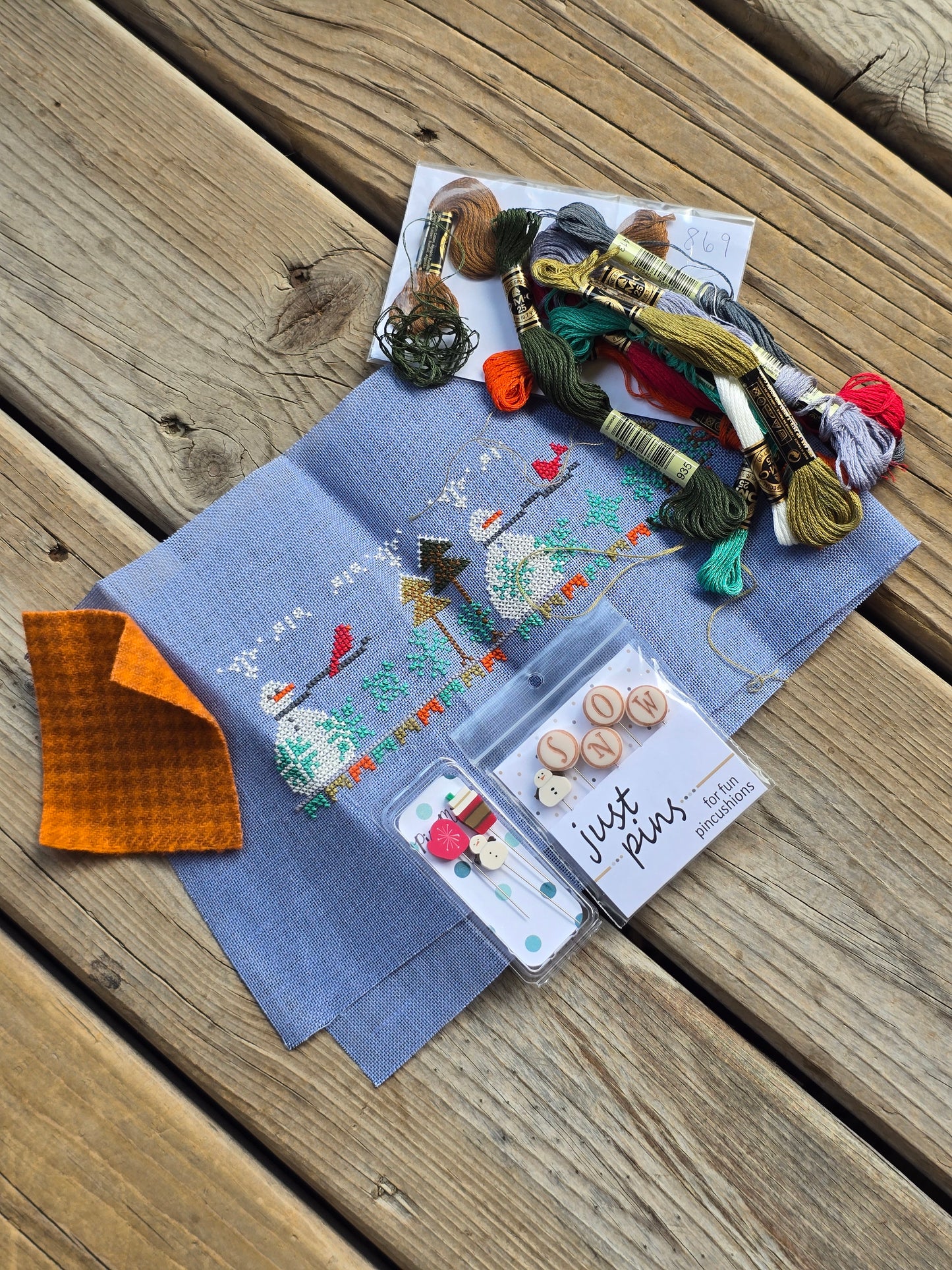 Hands on Design - Block Party - Snow - Cross Stitch Kit