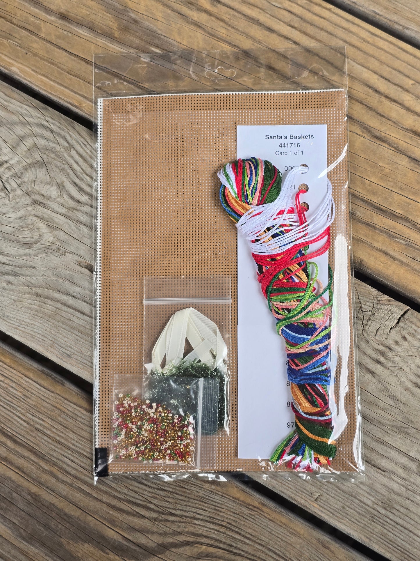 The Longaberger Company - Santa's Baskets - Cross Stitch Kit