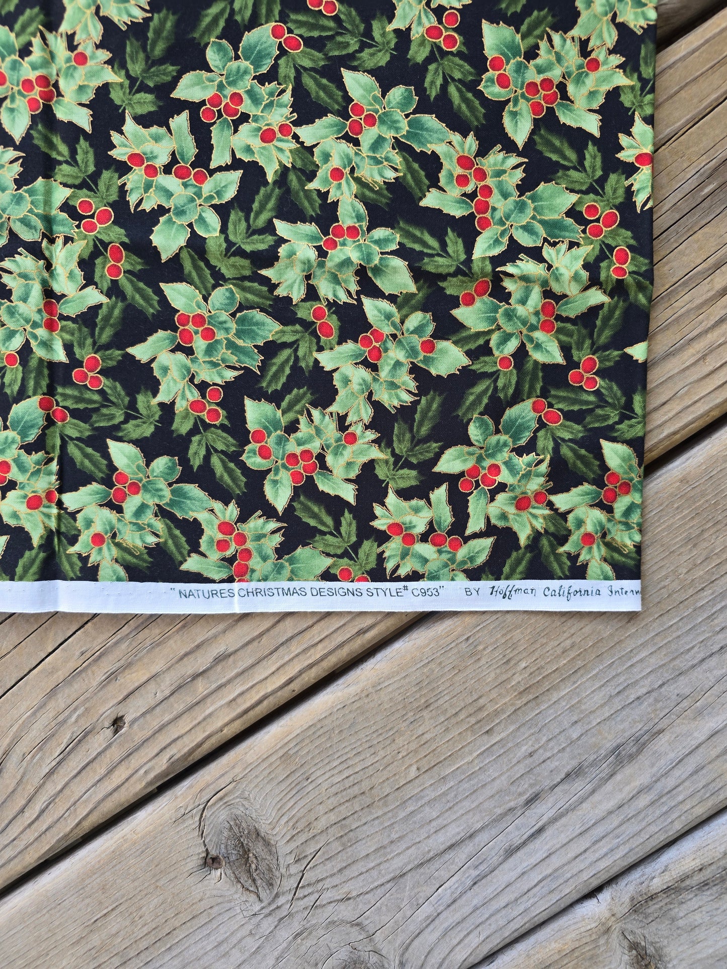 Hoffman California International Fabrics - Natures Christmas Designs Style #C953- Quilting Fabric - 1 Yard Cut