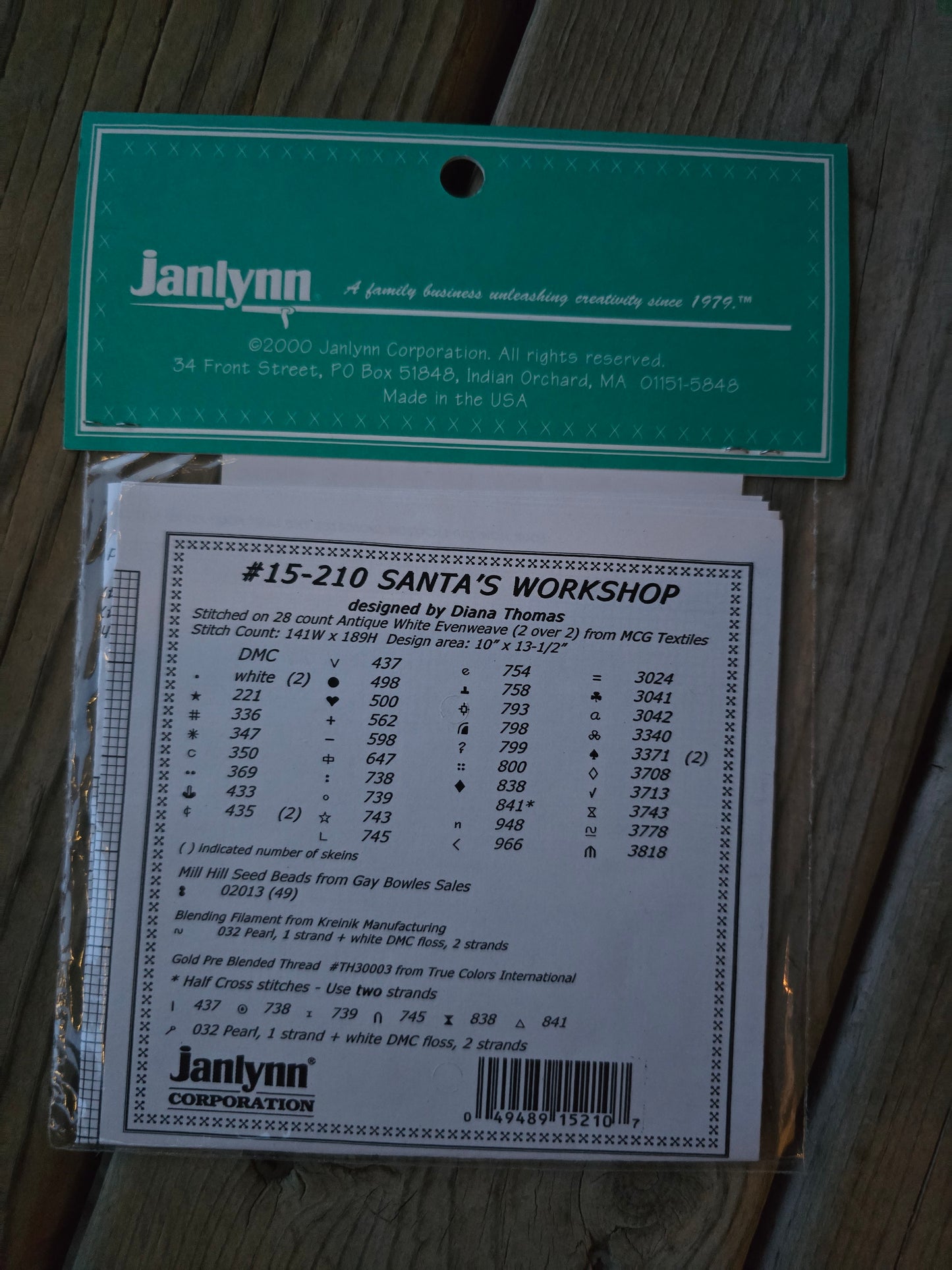 Janlynn Corporation - Just-a-Chart - Santa's Workshop - Cross Stitch Pattern