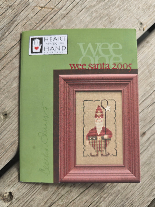 Heart in Hand - Wee Santa 2005 - Wee One- Cross Stitch Pattern