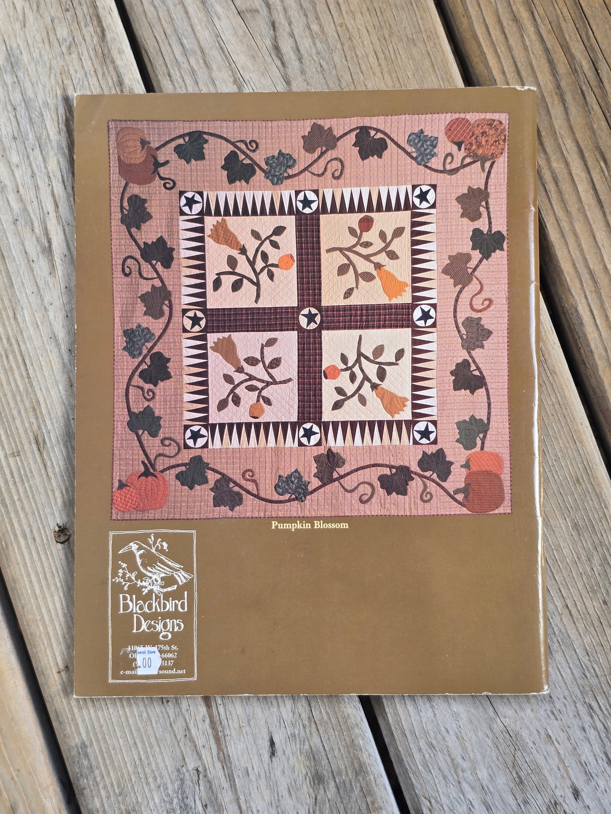 Blackbird Designs - Nuts and Berries - Quilt and Cross Stitch Pattern Book