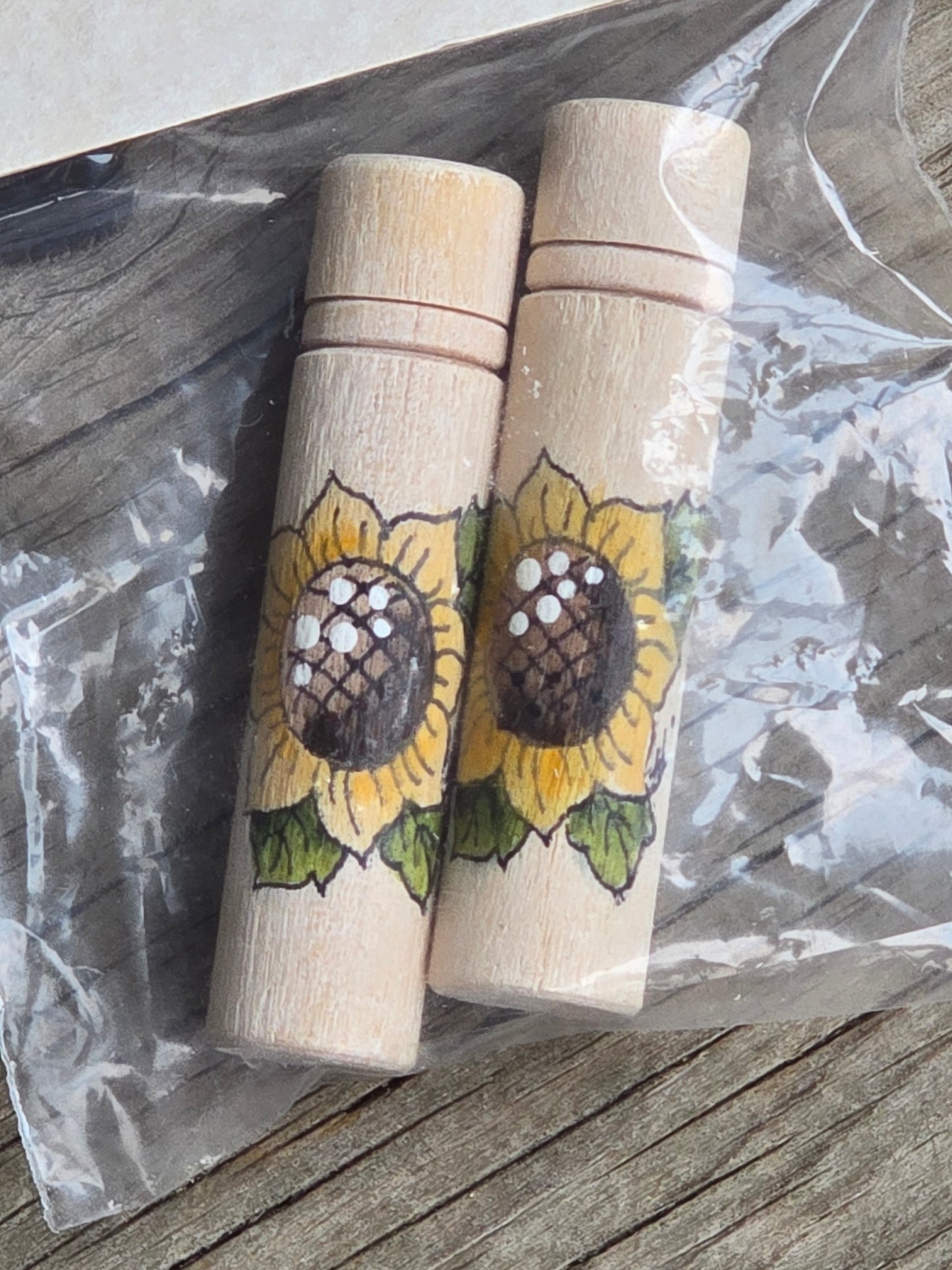Knobs & Rods Scroll Frames - Wooden Needle Case - Notions