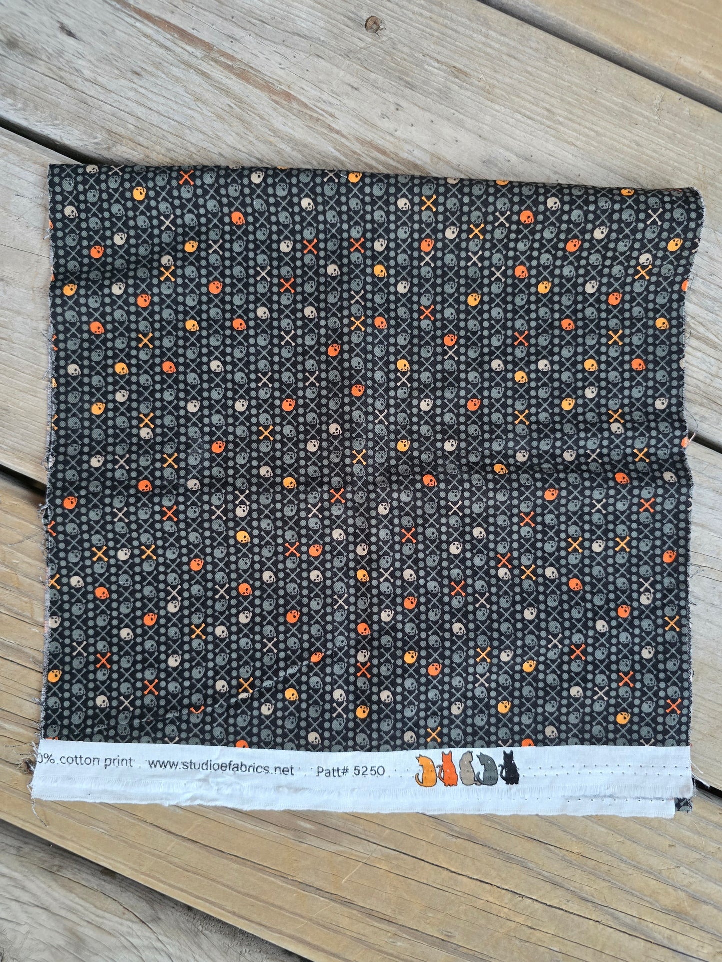 Studio E Fabrics - Skulls and Crossbones