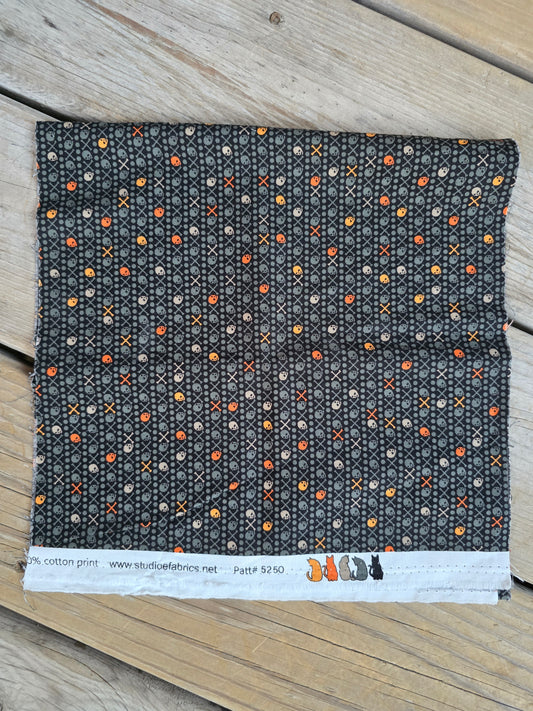 Studio E Fabrics - Skulls and Crossbones