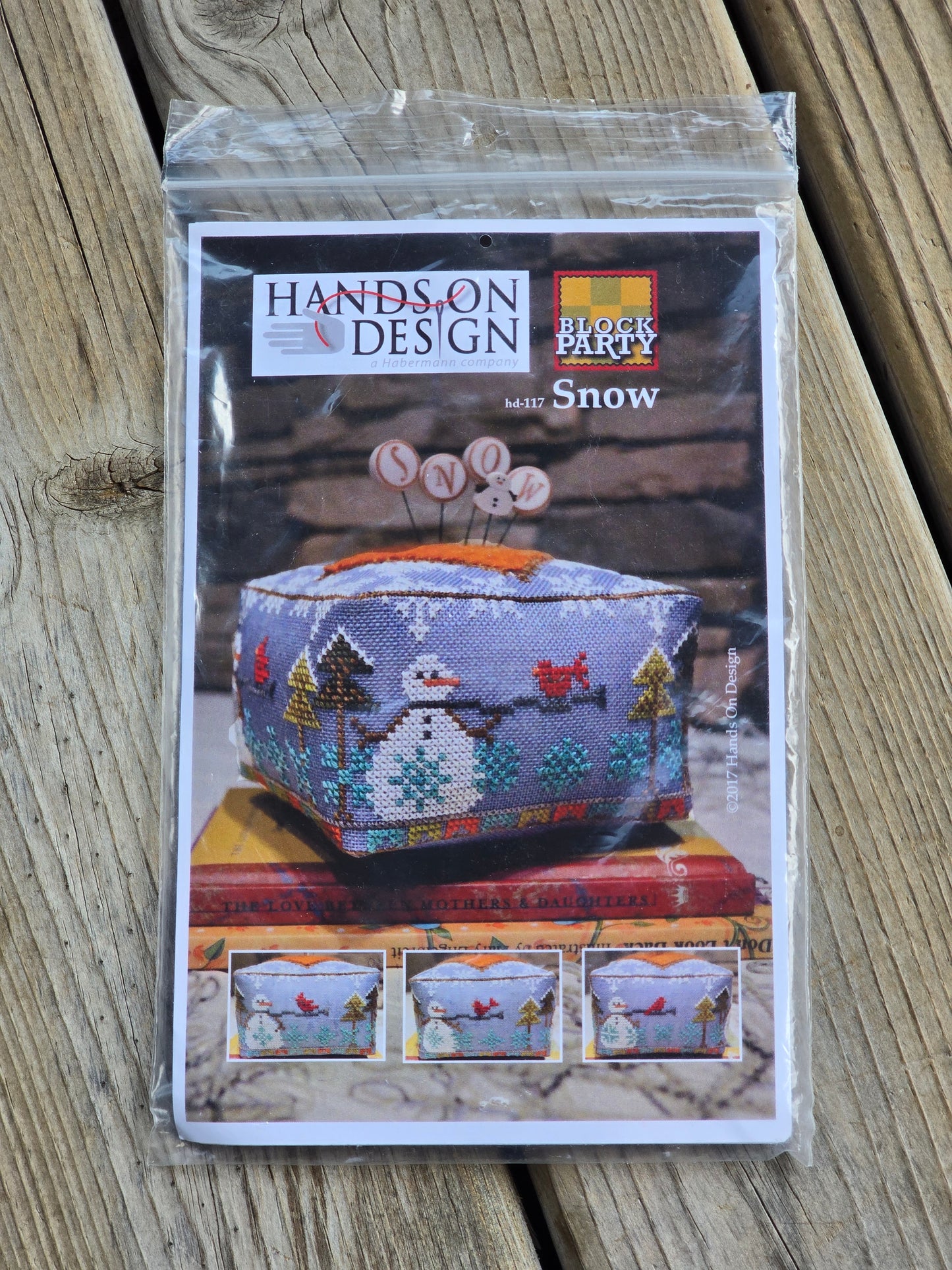 Hands on Design - Block Party - Snow - Cross Stitch Kit