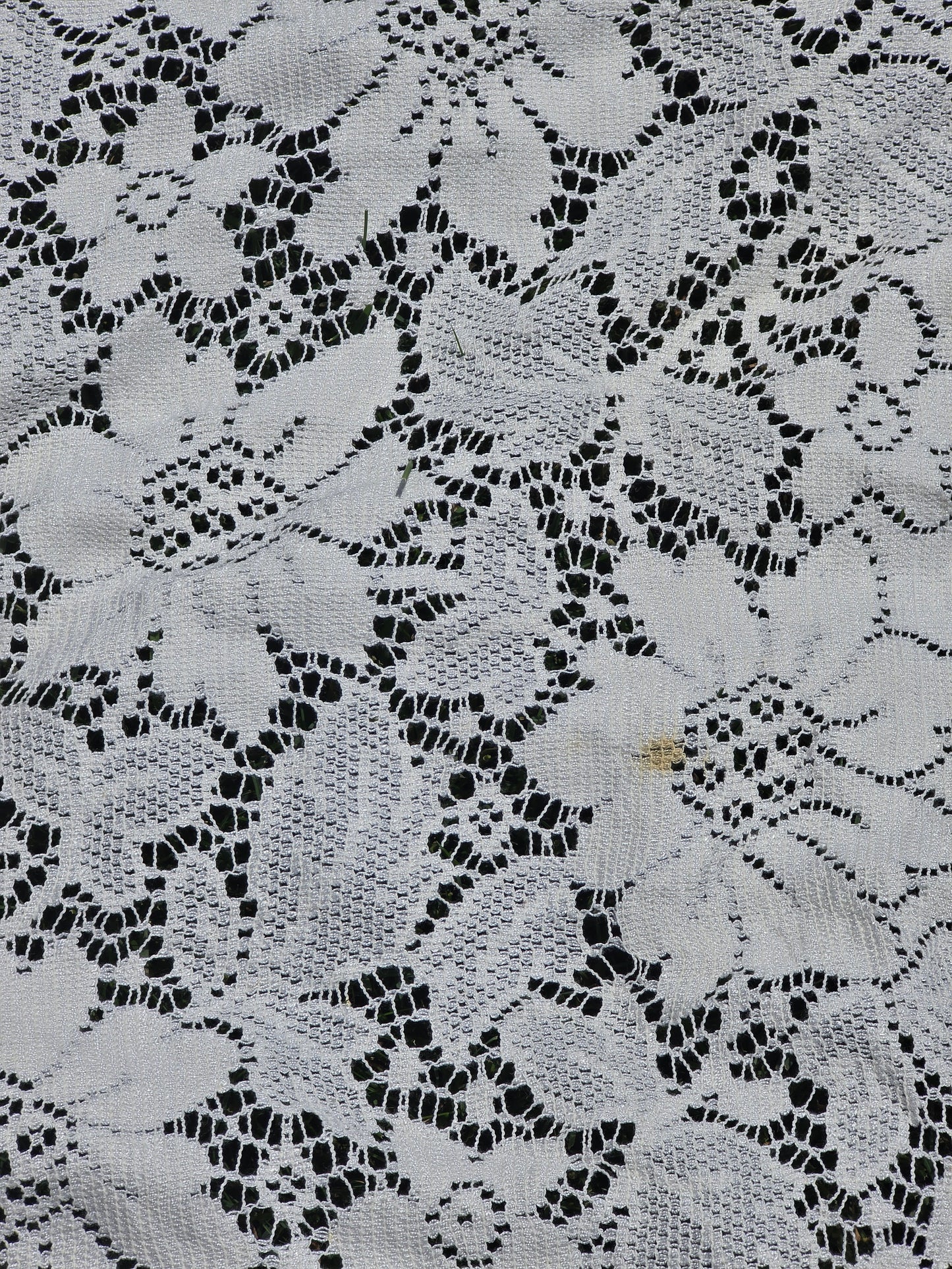 Vintage - Quaker Lace Tablecloth Bundle - 52" x 72" & 48" x 55" - Home Decor
