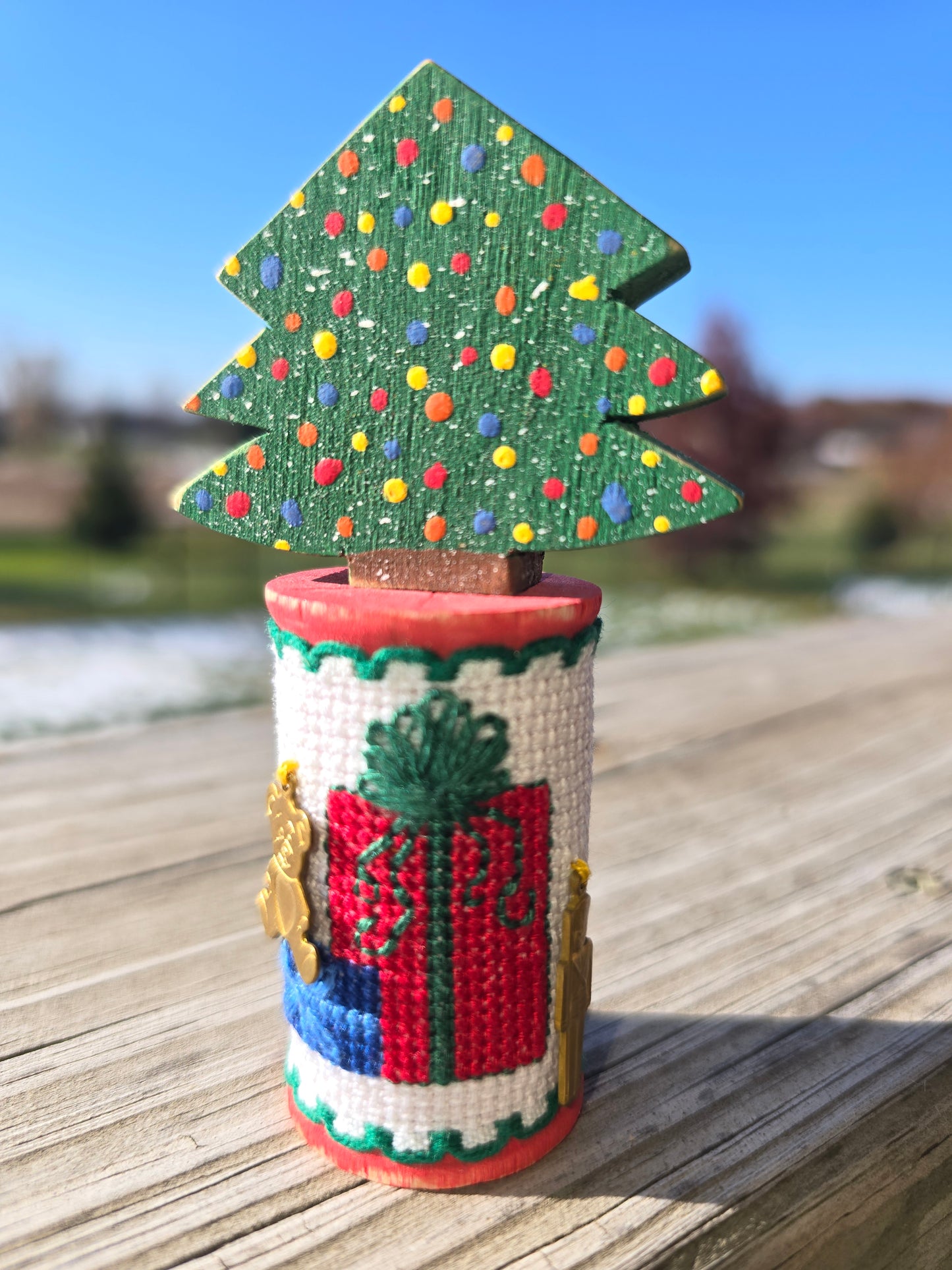 Faithwurks - Christmas Tree - Seasonal Spool Decoration