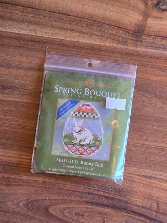 Mill Hill - Spring Bouquet Collection - Bunny Egg - MH18-3102 - Cross Stitch Kit