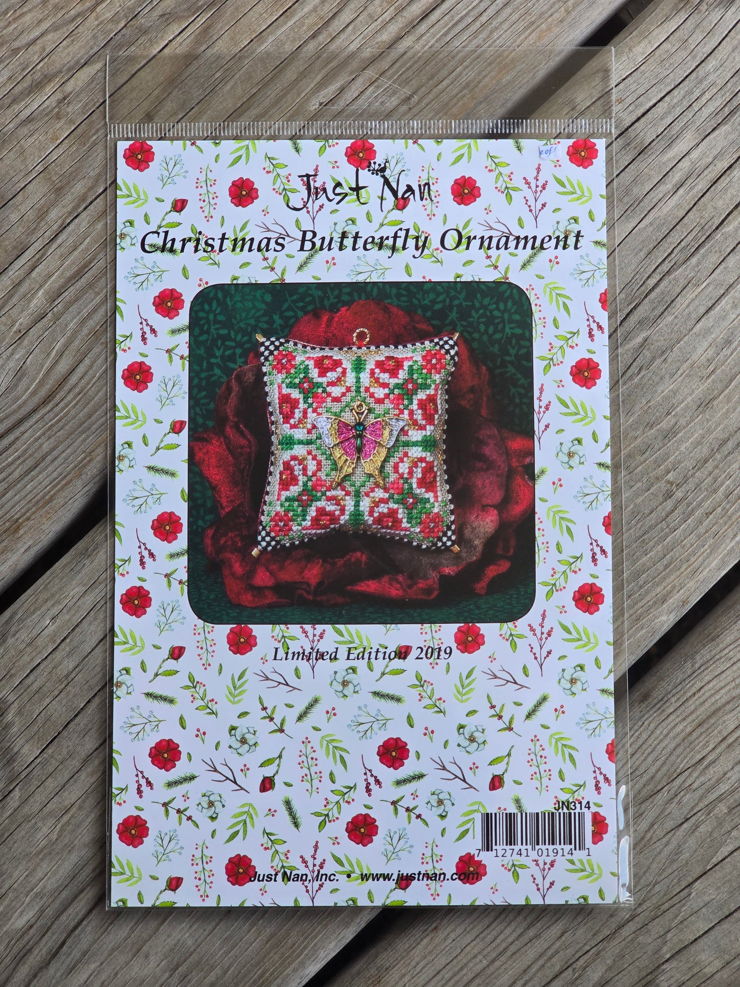 Just Nan - Christmas Butterfly Ornament - Limited Edition 2019 - JN314 - Cross Stitch Pattern