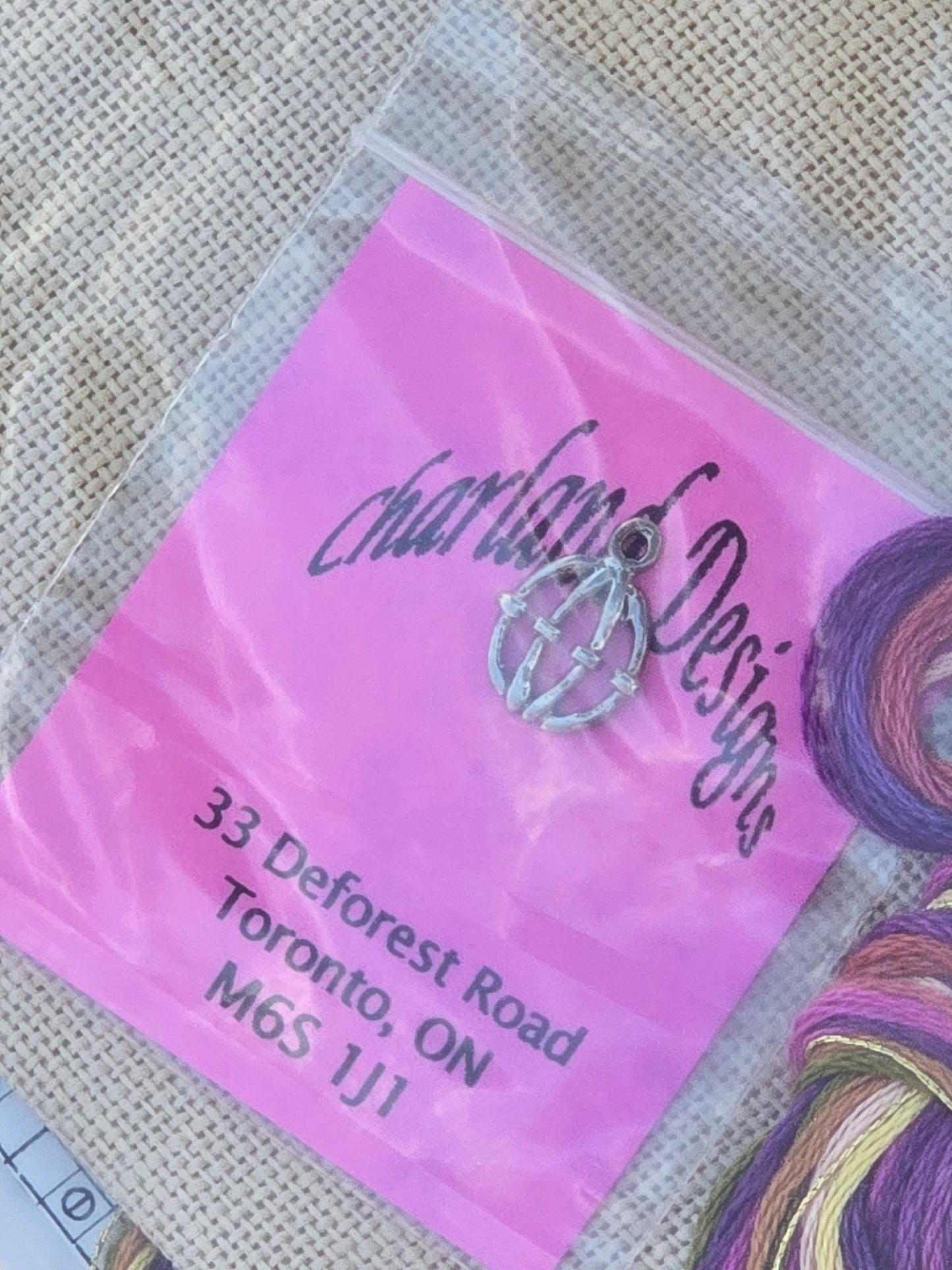 Charland Designs - Queen - Stitch Charmers - Cross Stitch Kit