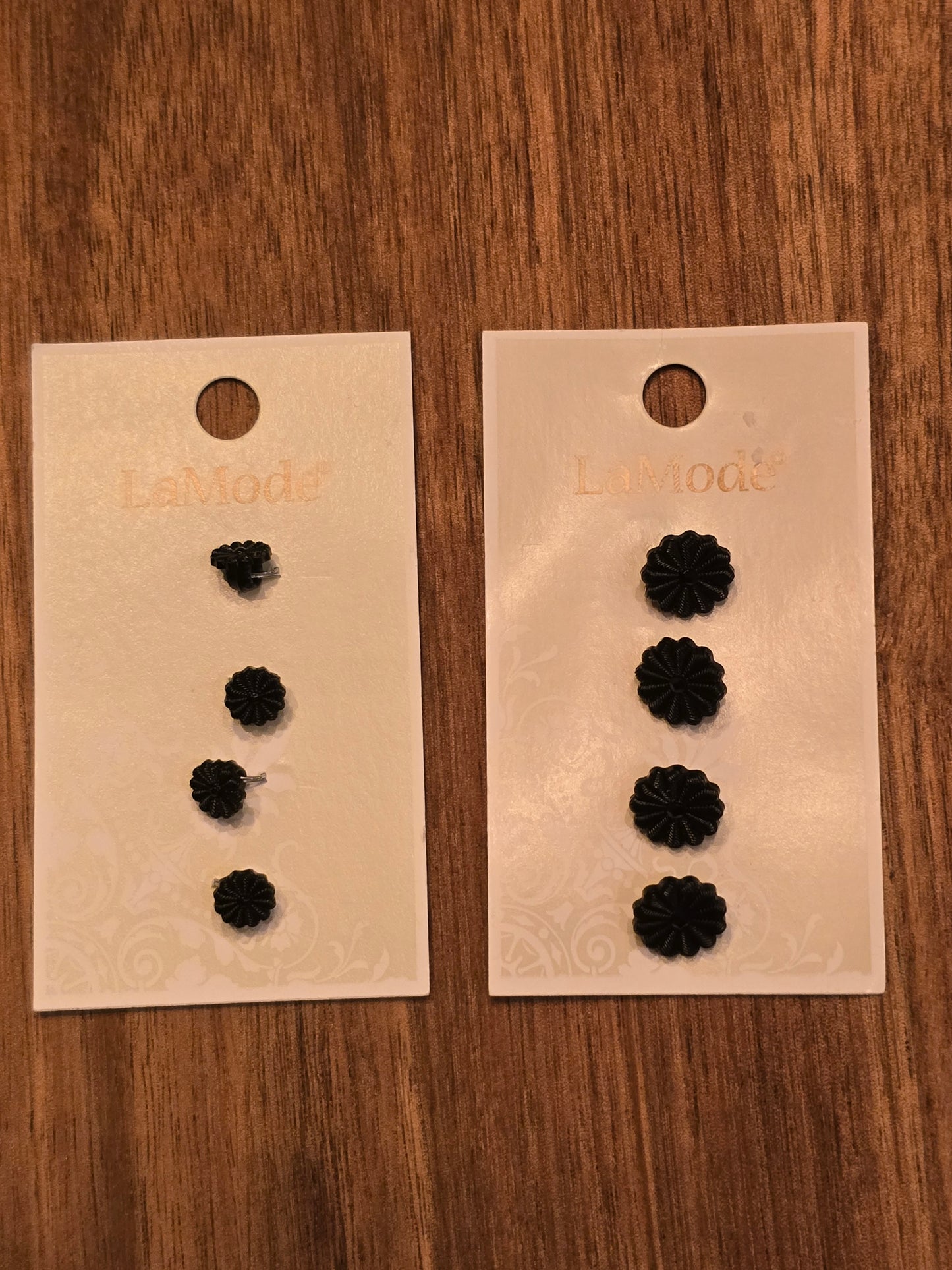 LaMode - Black Flower Shaped Buttons - 7/16" or 1/4"